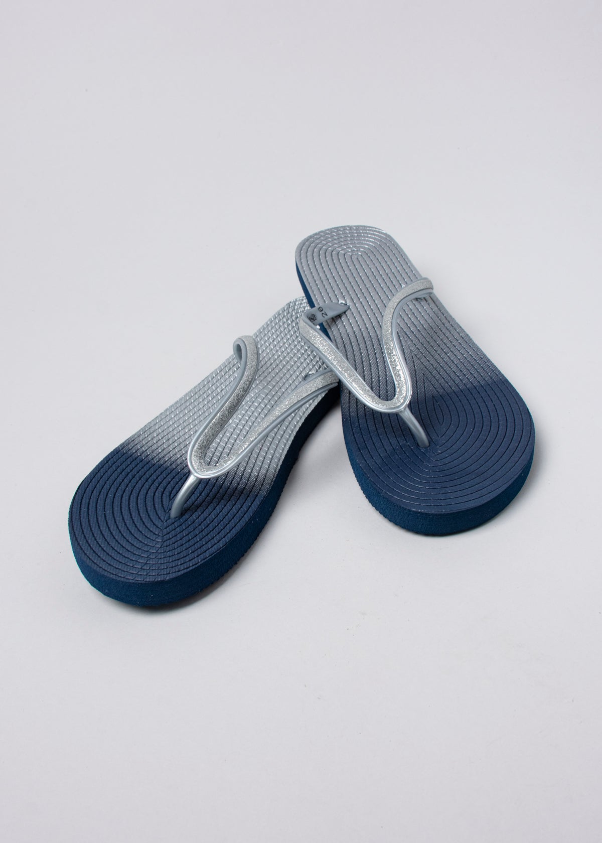 Flip flop textura brillos MARINO