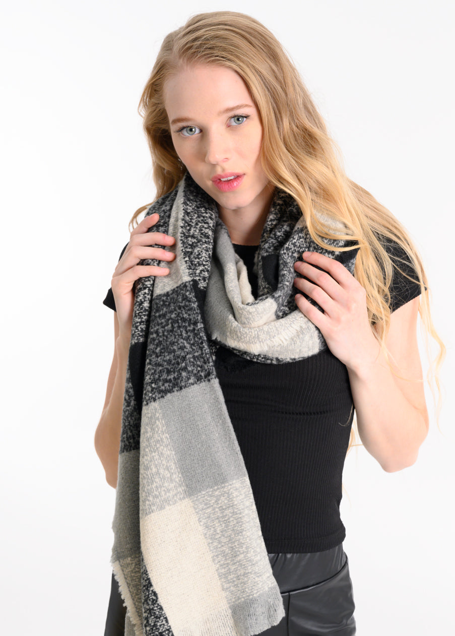 Maxi Cuadros scarf BLACK