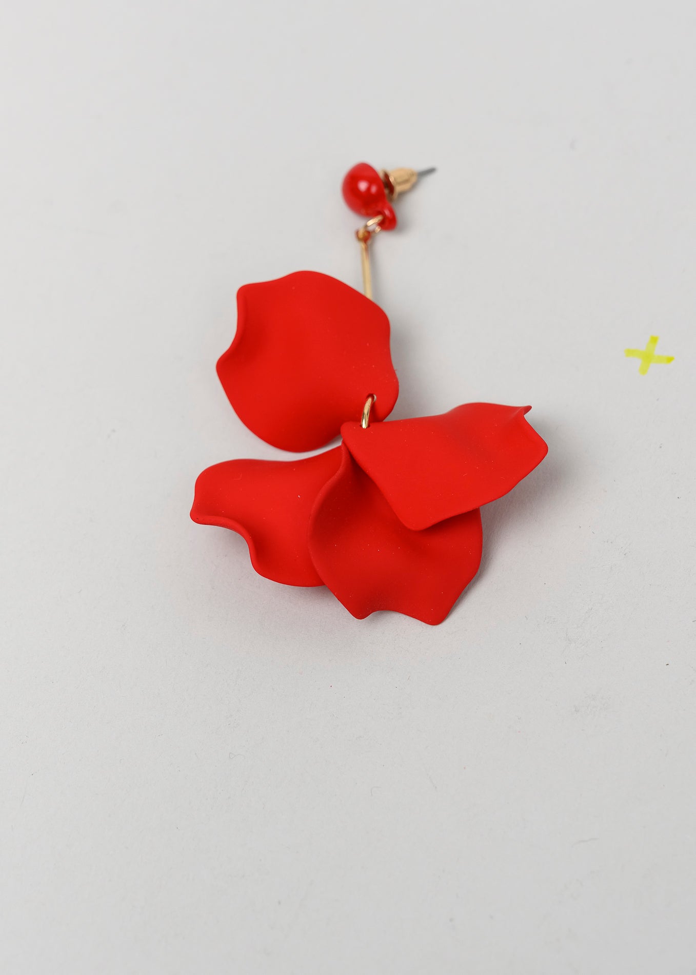 Aretes Barra Flor ROJO