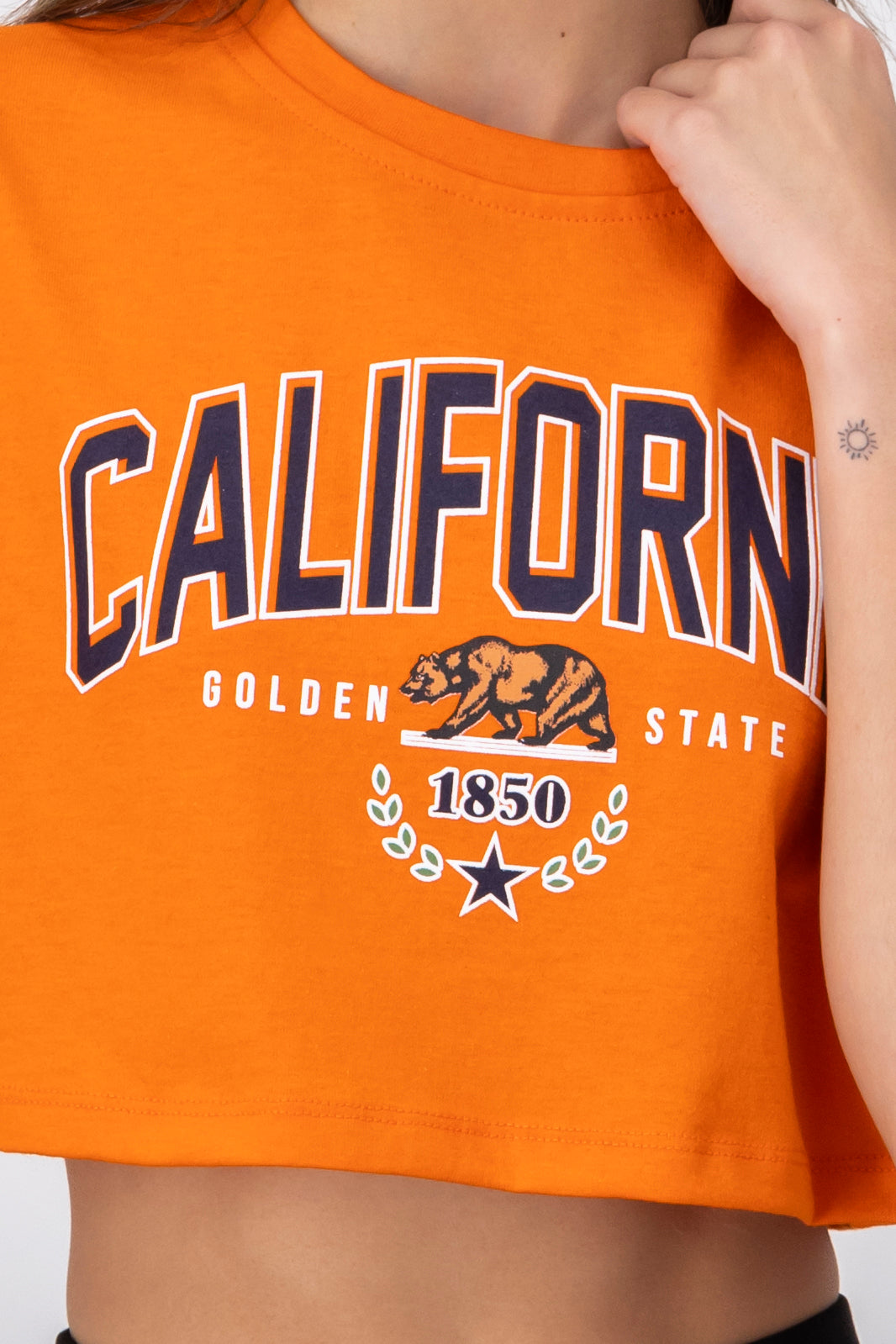 Playera Crop California NARANJA BRILLANTE