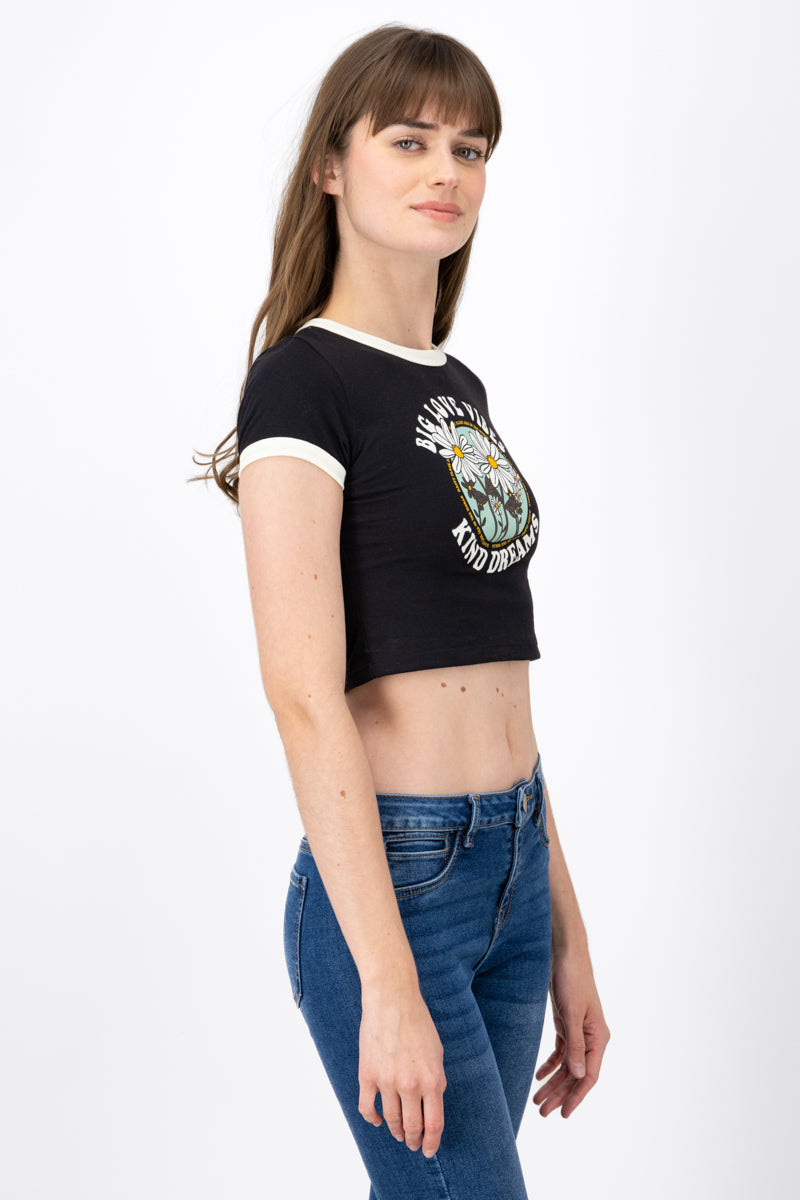 Playera Crop Frase Flores NEGRO