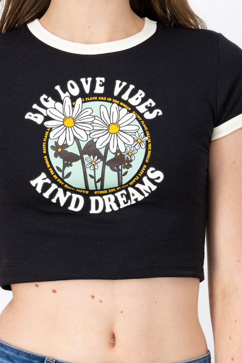 Playera Crop Frase Flores NEGRO