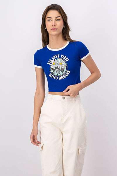 Playera Crop Frase Flores AZUL ELECTRICO