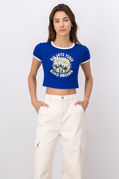 Playera Crop Frase Flores AZUL ELECTRICO