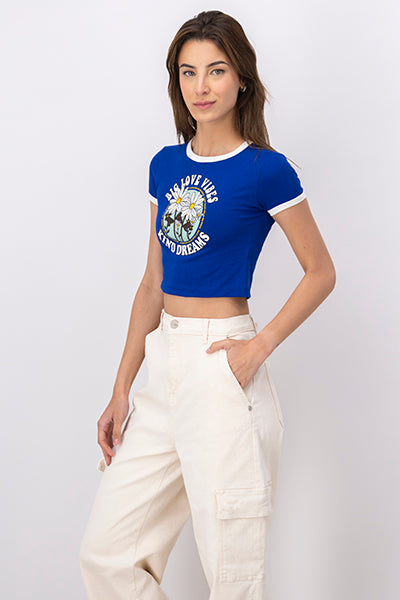 Playera Crop Frase Flores AZUL ELECTRICO