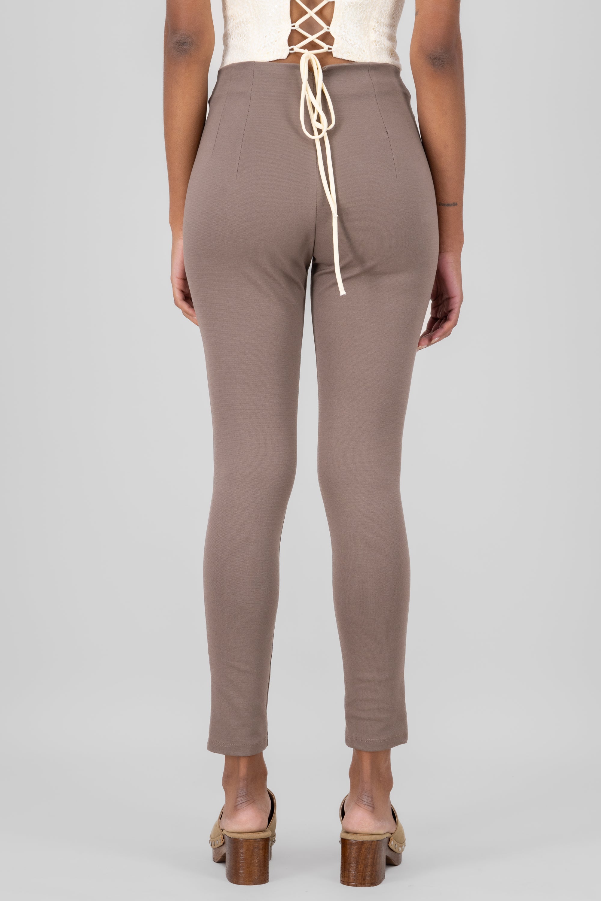 Pantalón Skinny Cintura Alta Pinzas TAUPE