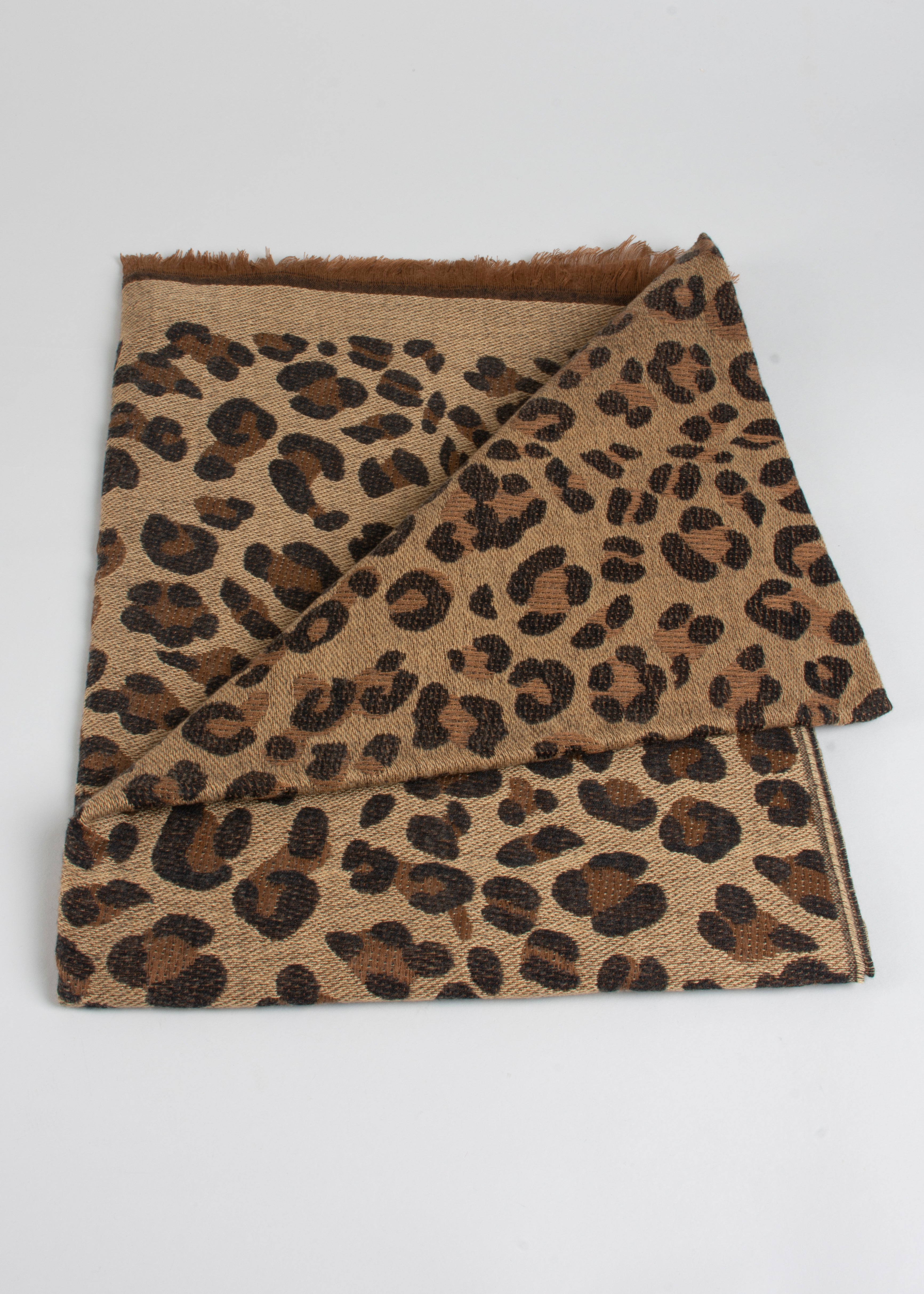 Bufanda animal print flecos CAMELLO