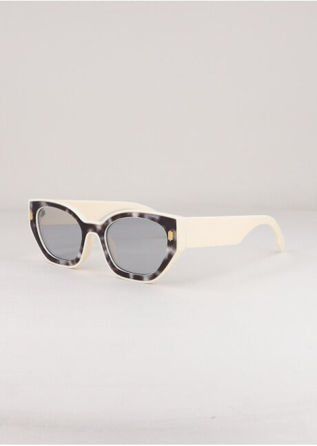 Cat Eyey Lenses BONE