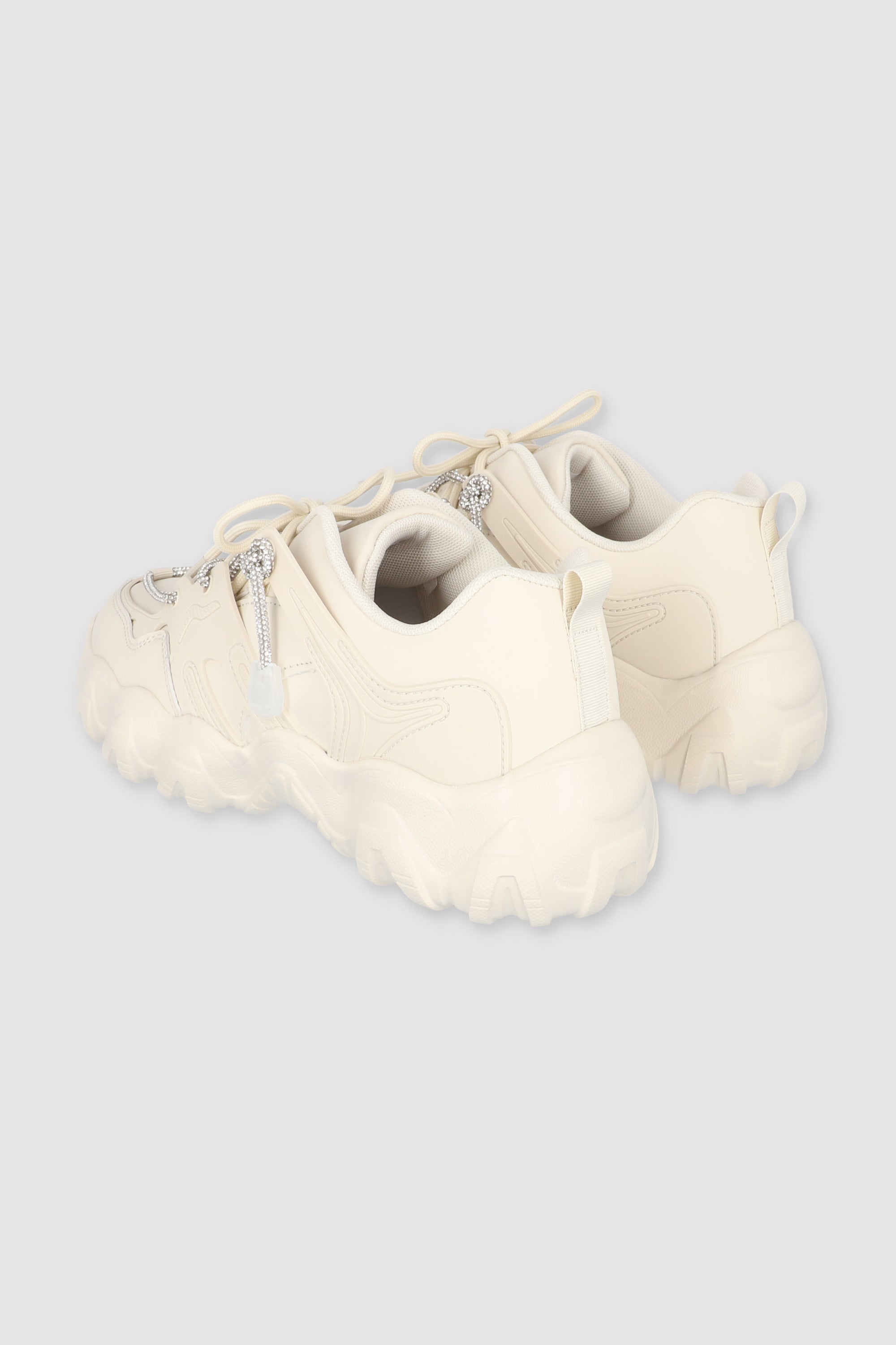 Tenis runner agujetas brillos GRIS