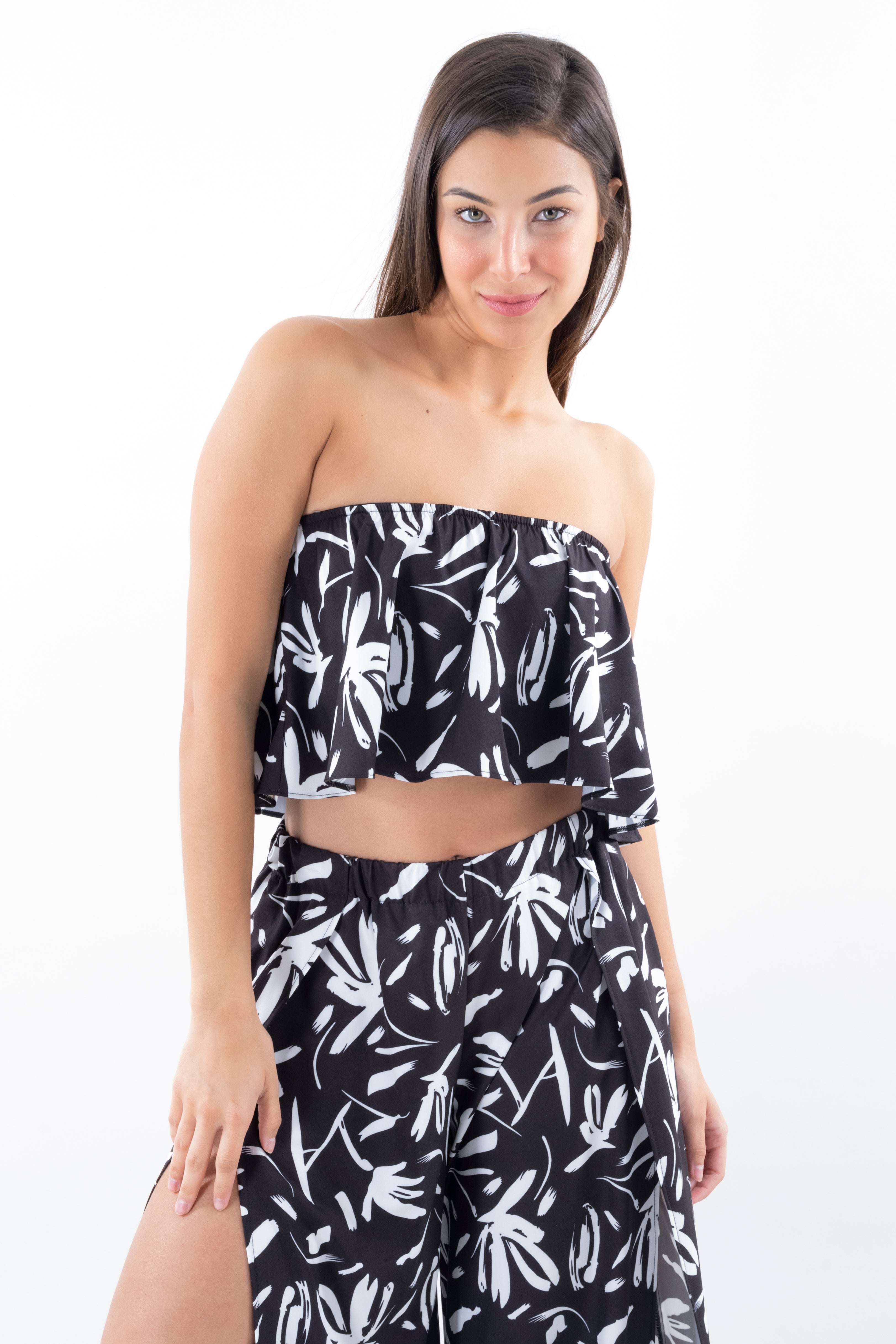 Top strapless suelto flores NEGRO COMBO