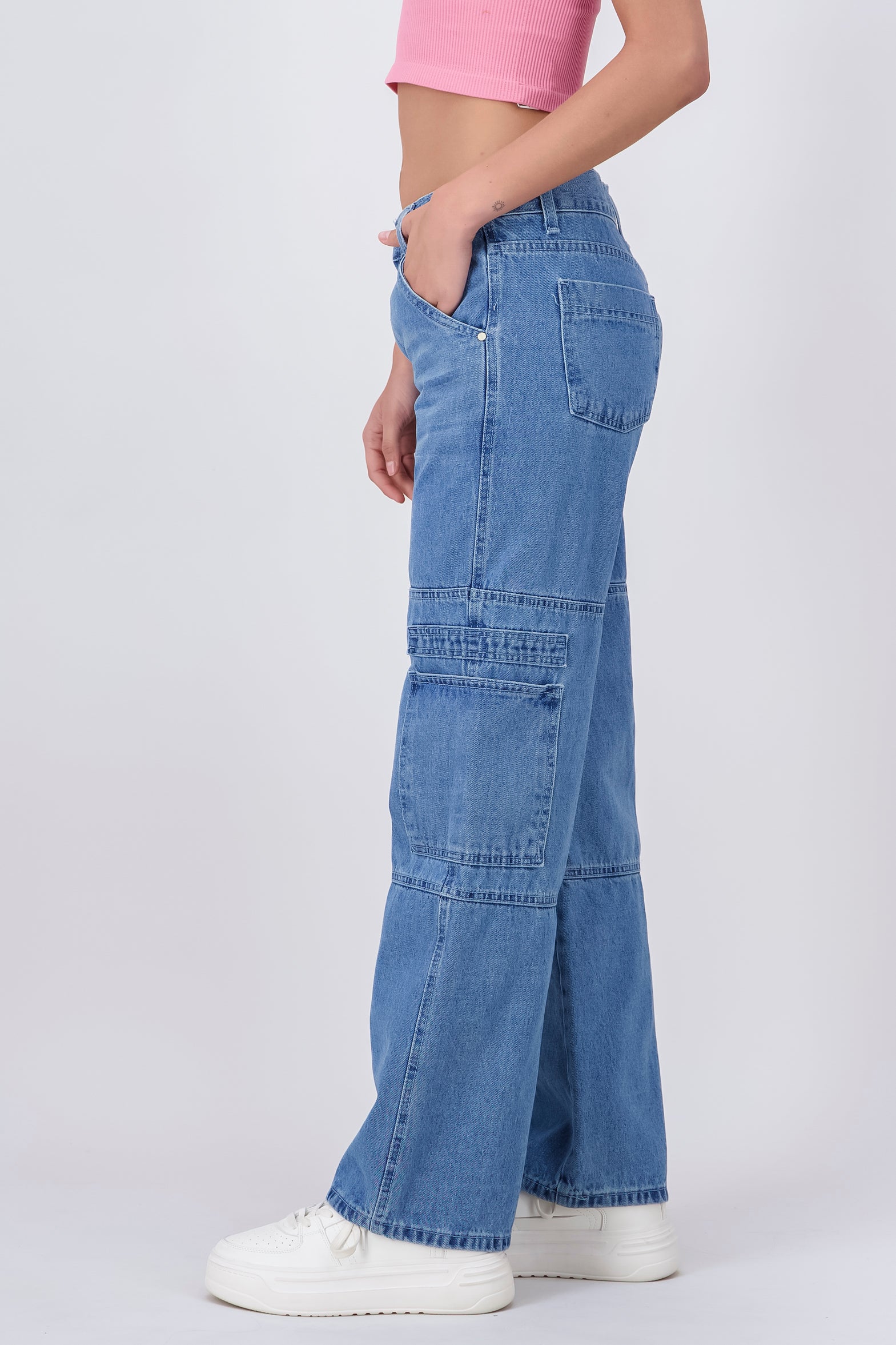 Straight position jeans BleACHED