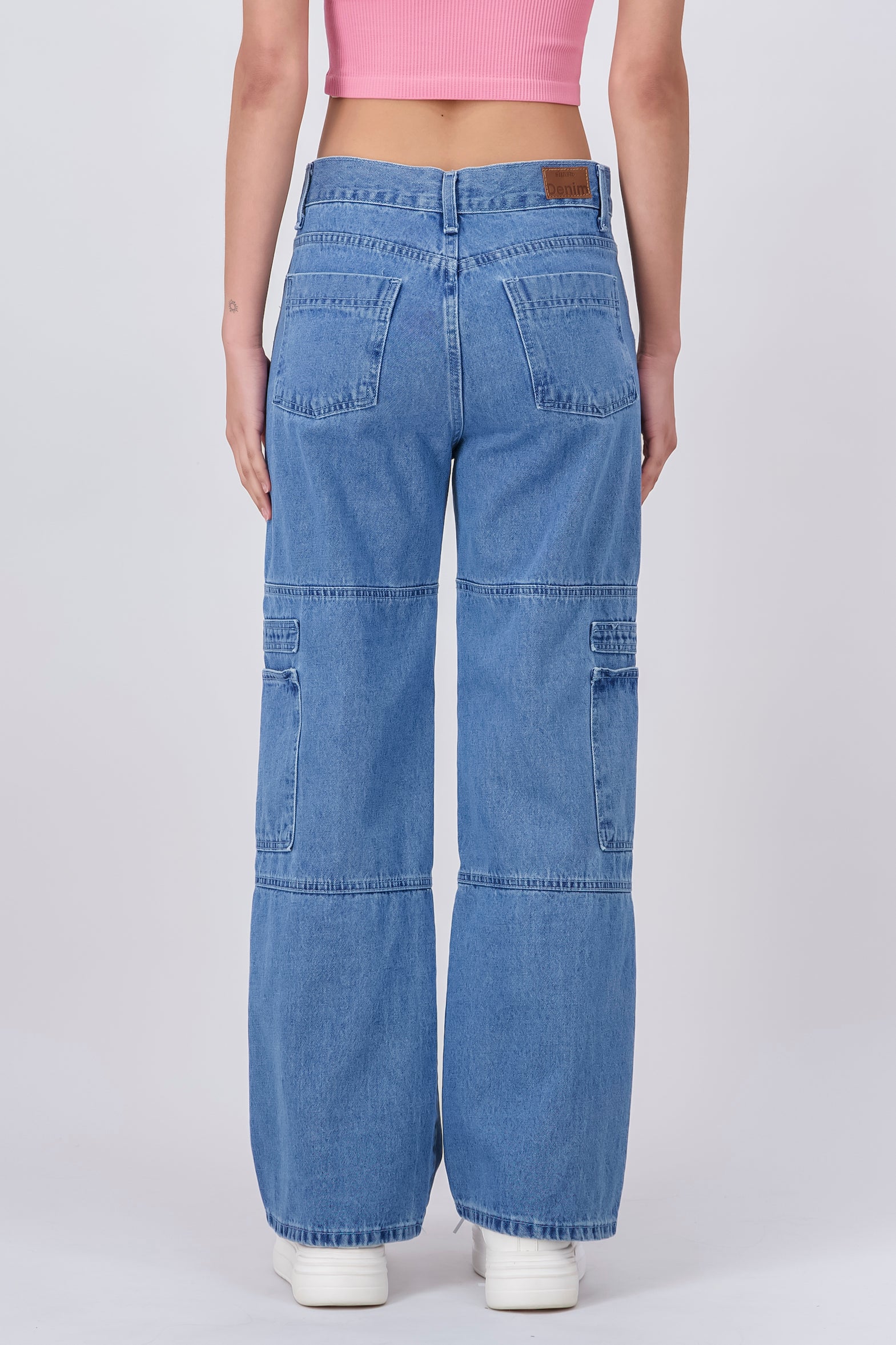 Straight position jeans BleACHED