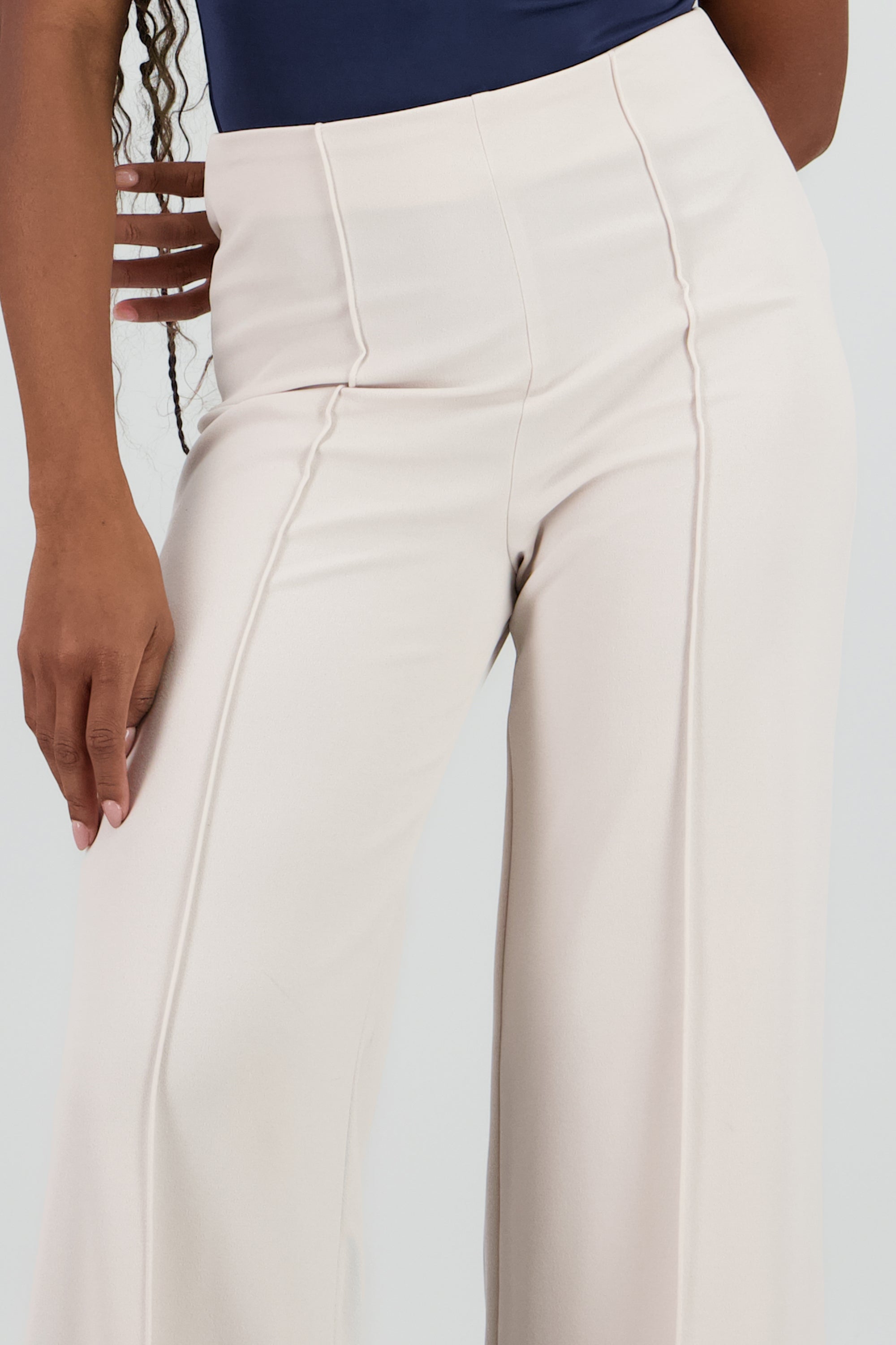 Pantalón Amplio Costura Frontal CREMA