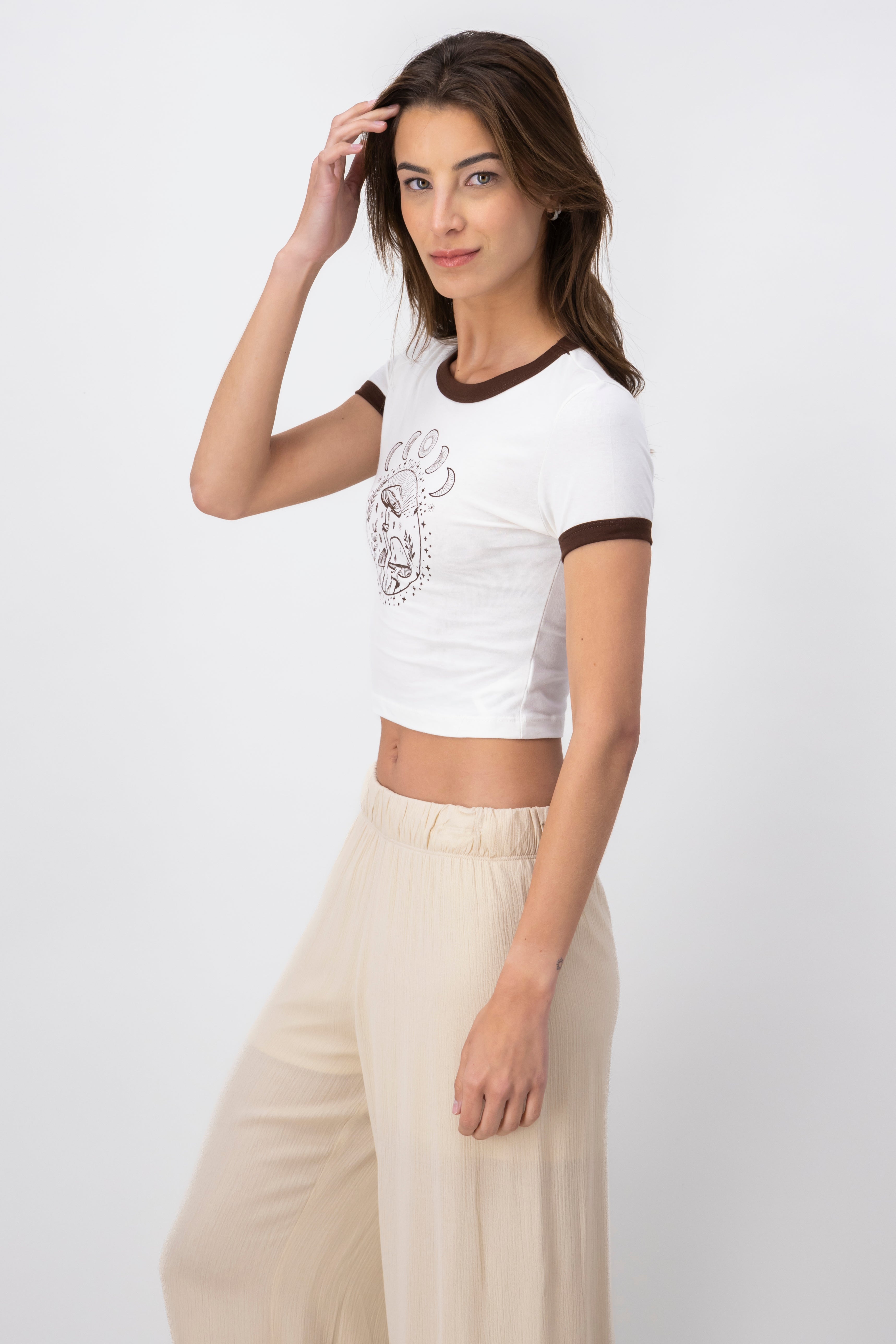 Playera Crop Hongos Lunas HUESO