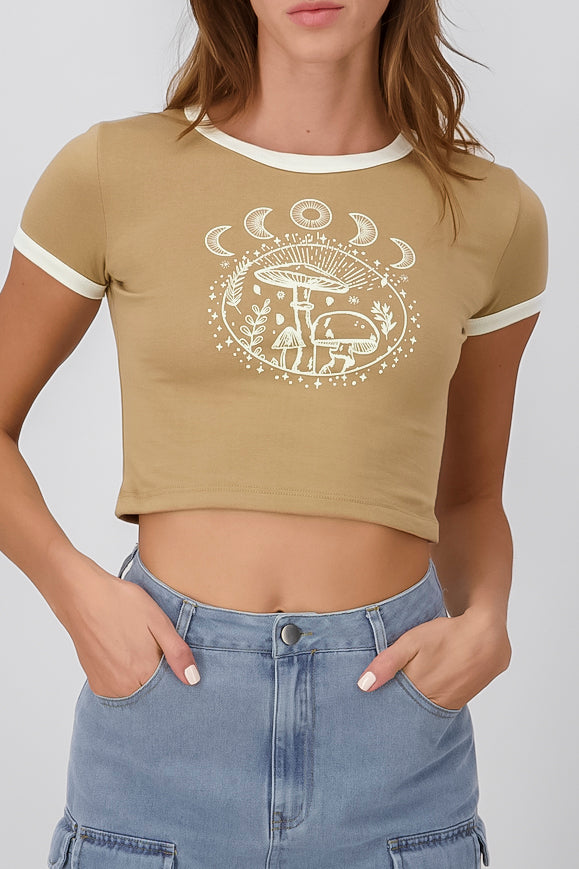 Playera Crop Hongos Lunas KHAKI