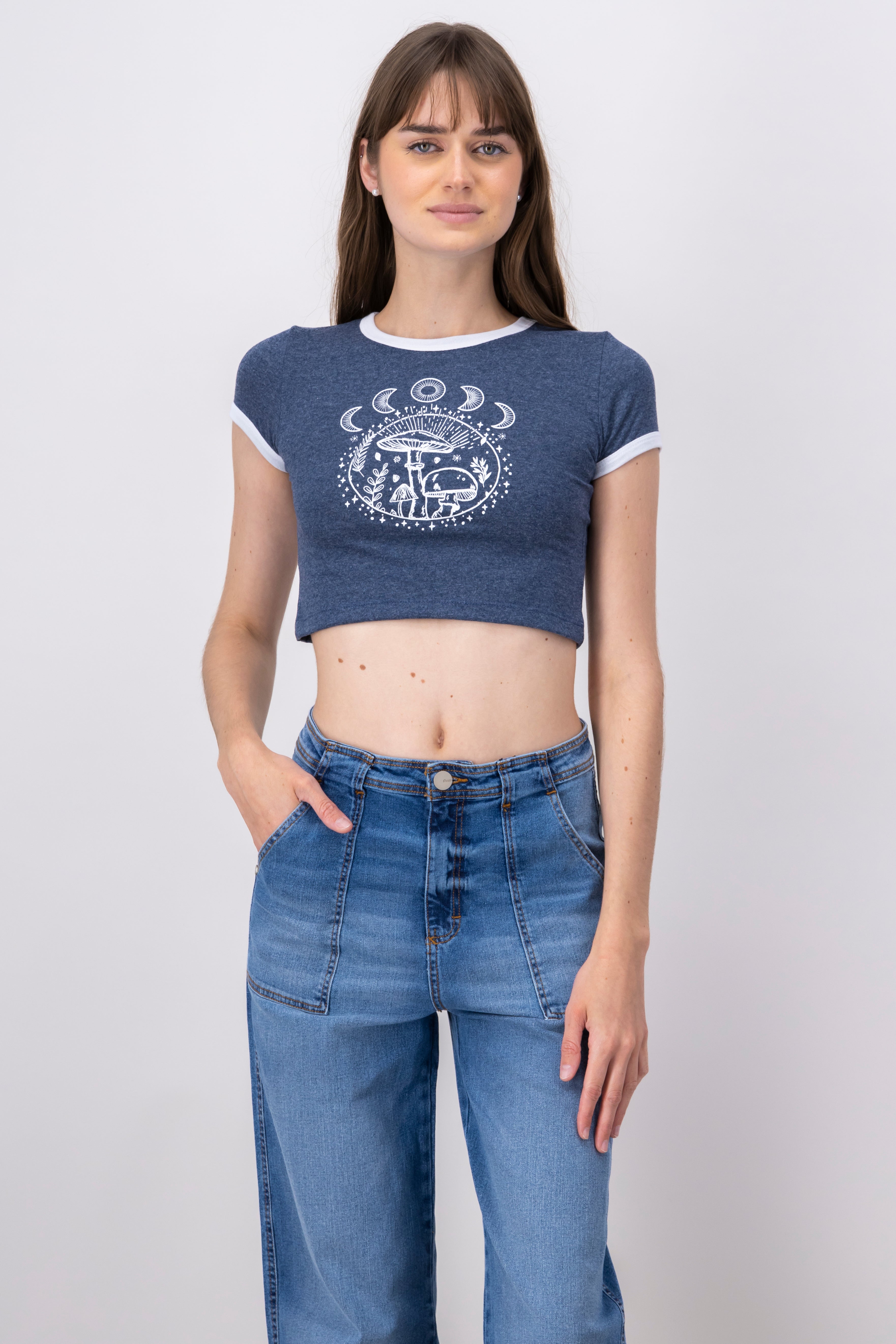 Playera Crop Hongos Lunas INDIGO