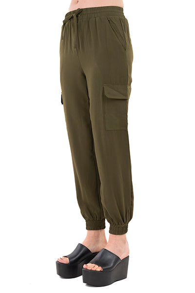 Jogger cargo bolsillos solapa OLIVO