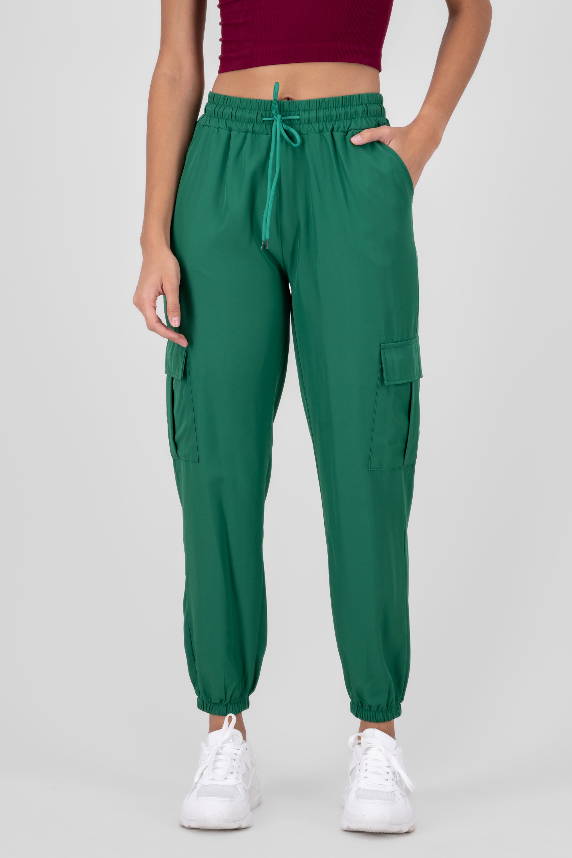 Pantalón Cargo Monocolor Bolsas VERDE CAZADOR