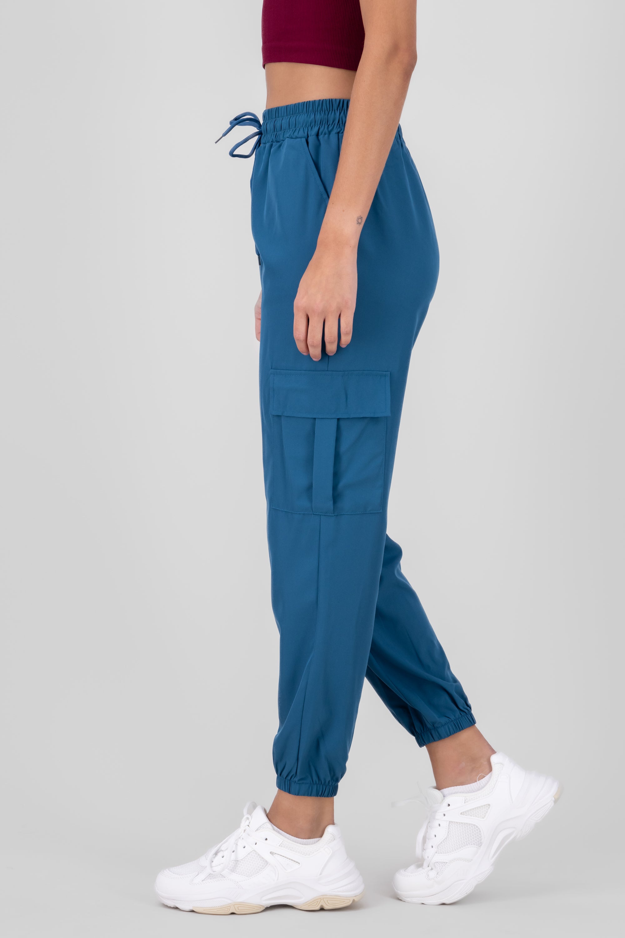 Pantalón Cargo Monocolor Bolsas INDIGO