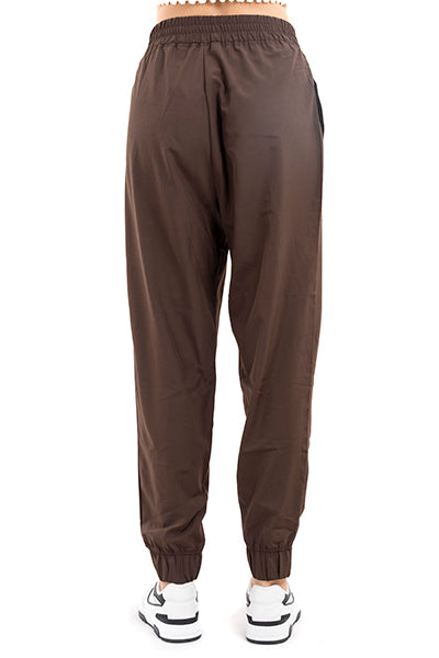 Pantalón jogger bolsillos maxi CHOCOLATE