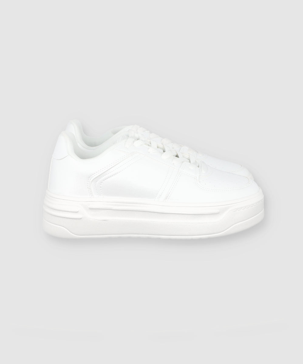 Tenis retro perforado plataforma BLANCO