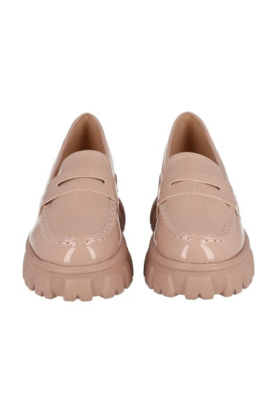 Loafer charol suela dentada NUDE