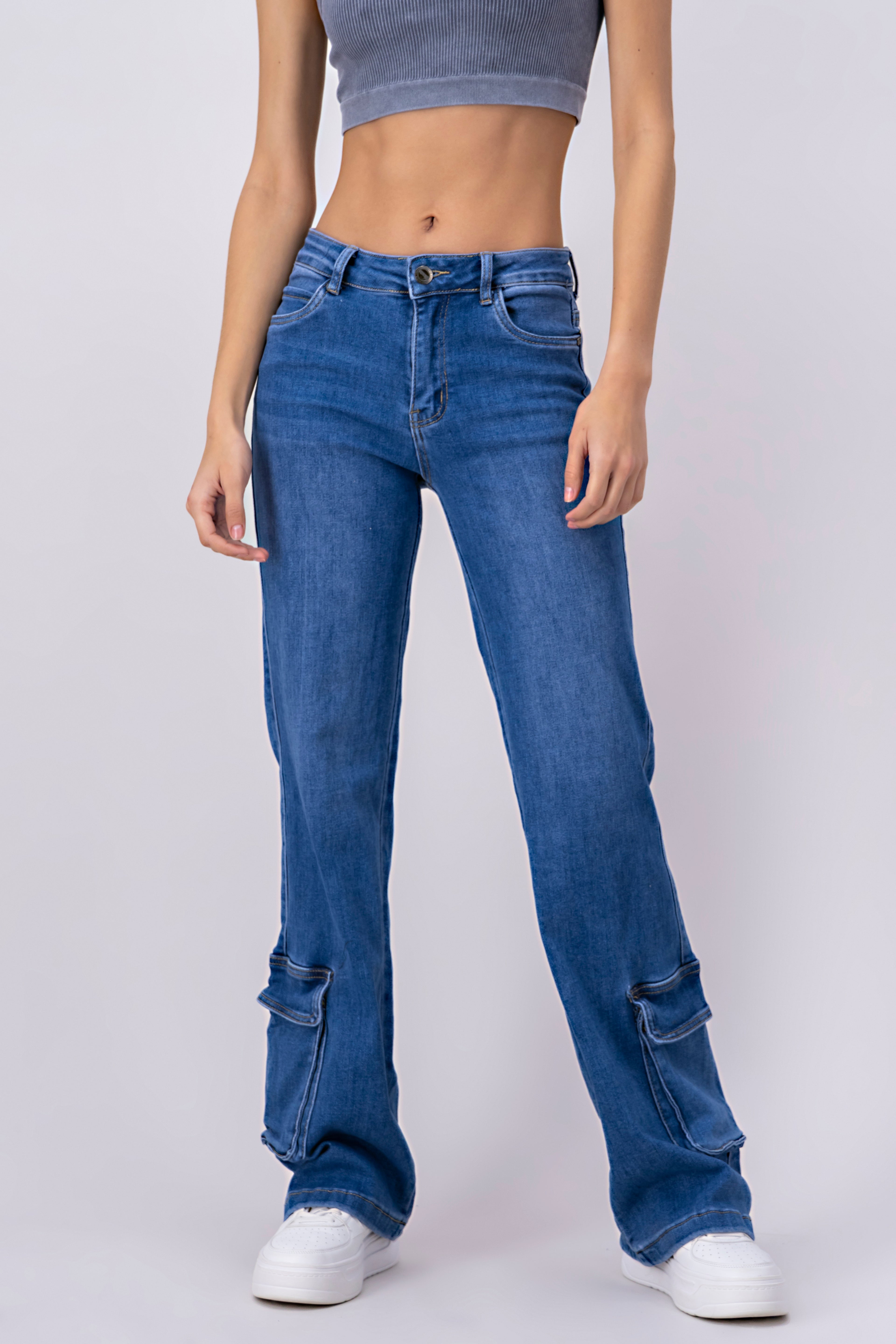 Jeans cargo wide leg de mezclilla MEDIUM WASH