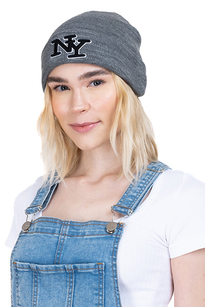 Beanie tejido acanalado parche GRIS