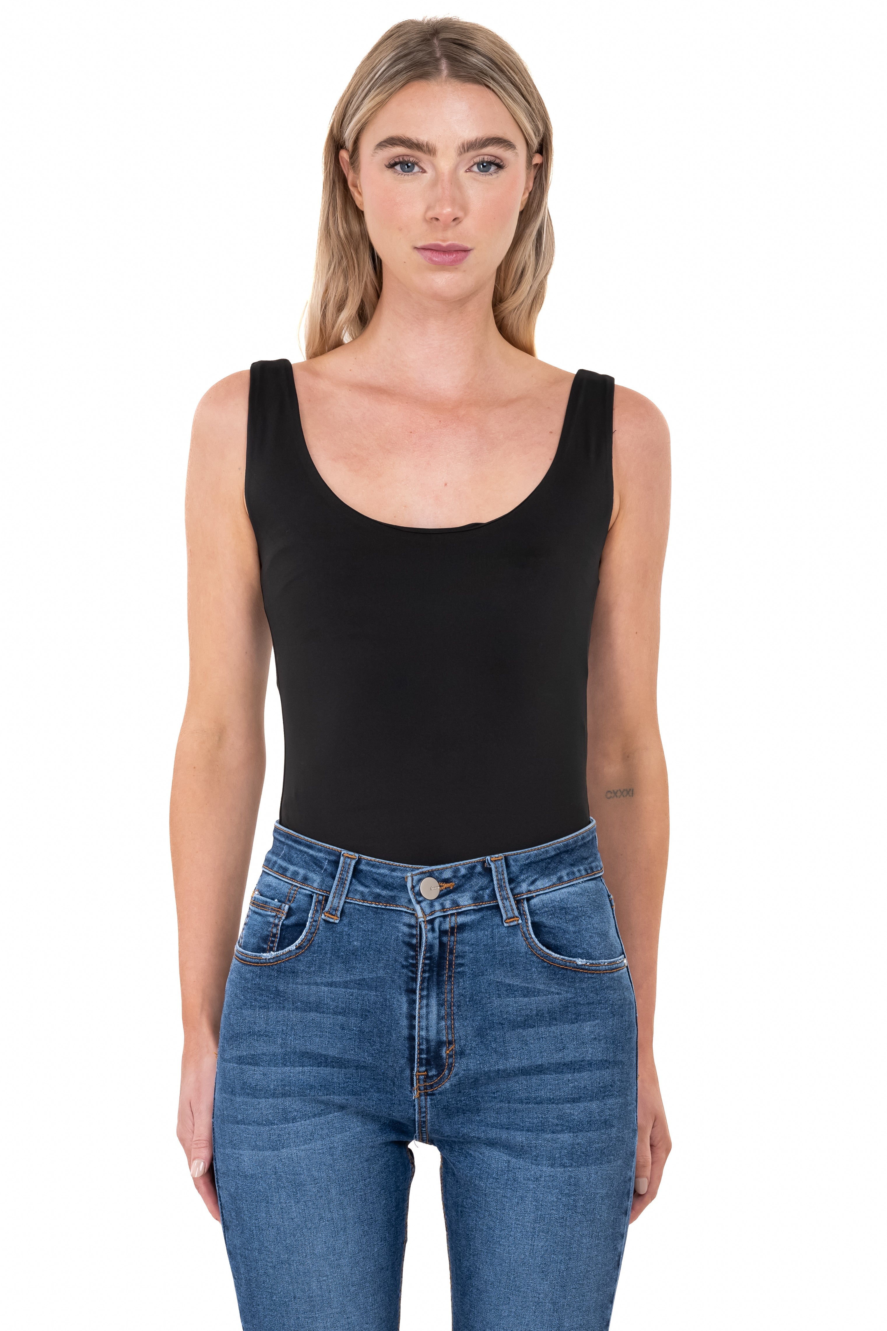 Bodysuit liso tirantes anchos NEGRO