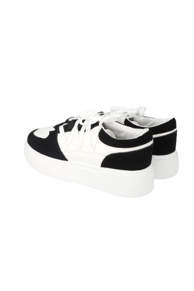 TENIS CASUAL DOBLE AGUJETA CRUZADA NEGRO BLANCO