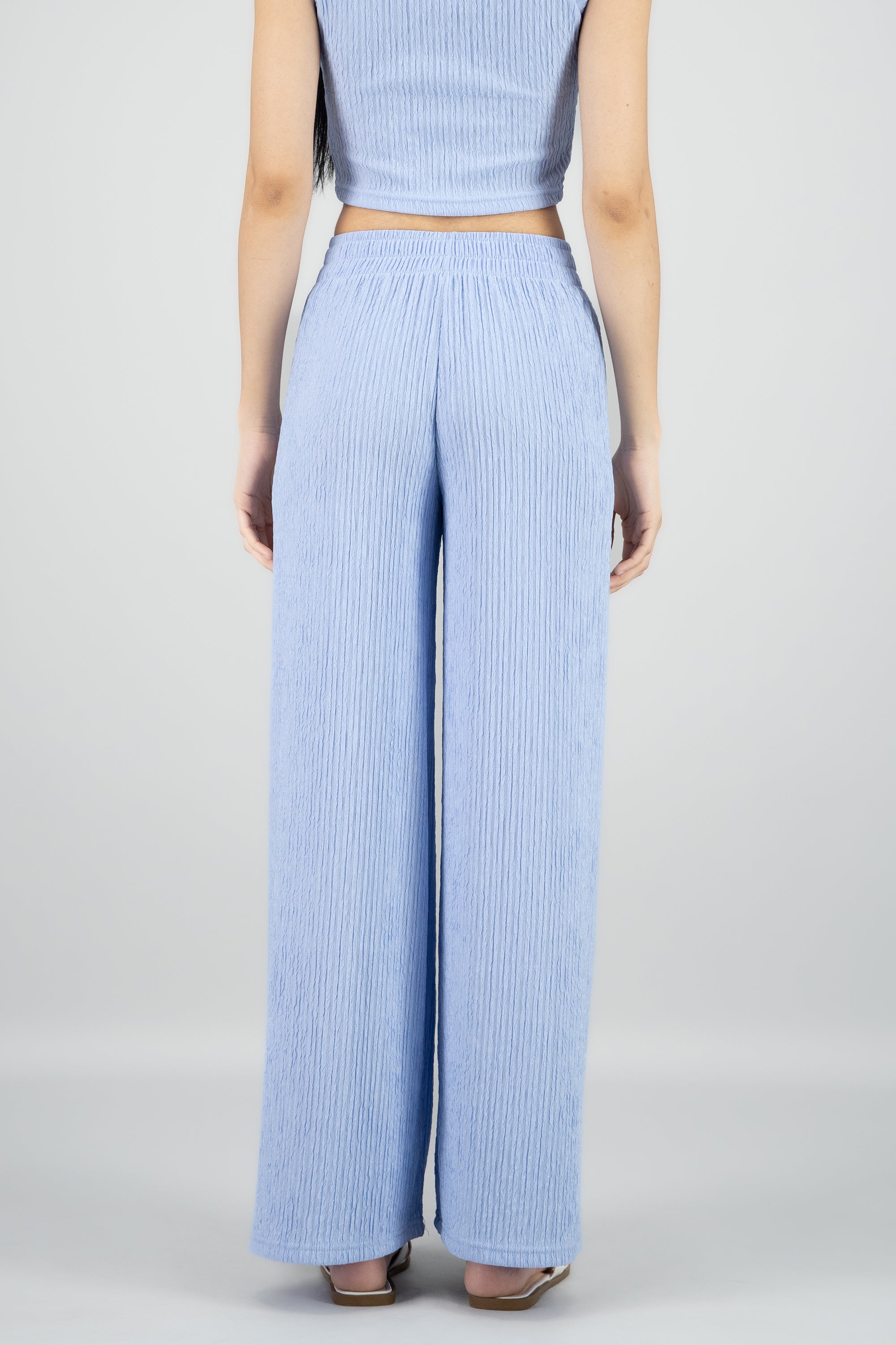 Pantalón flared textura AZUL CIELO