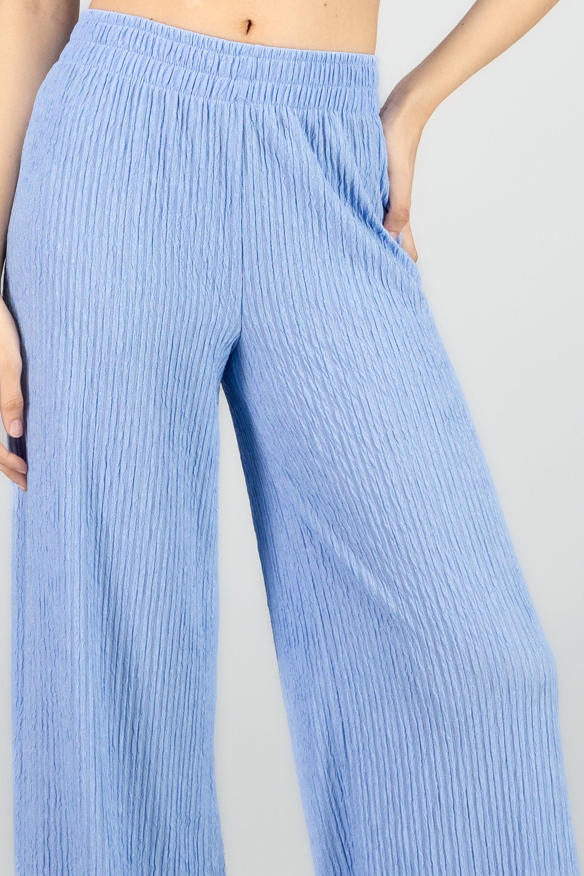 Pantalón flared textura AZUL CIELO