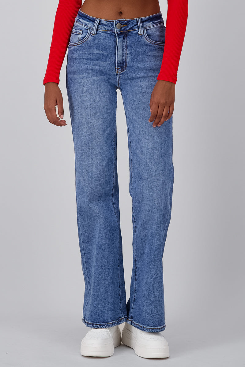 Straight Jeans Caja Media Light Wash