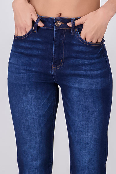 Flare jeans. Dark Wash