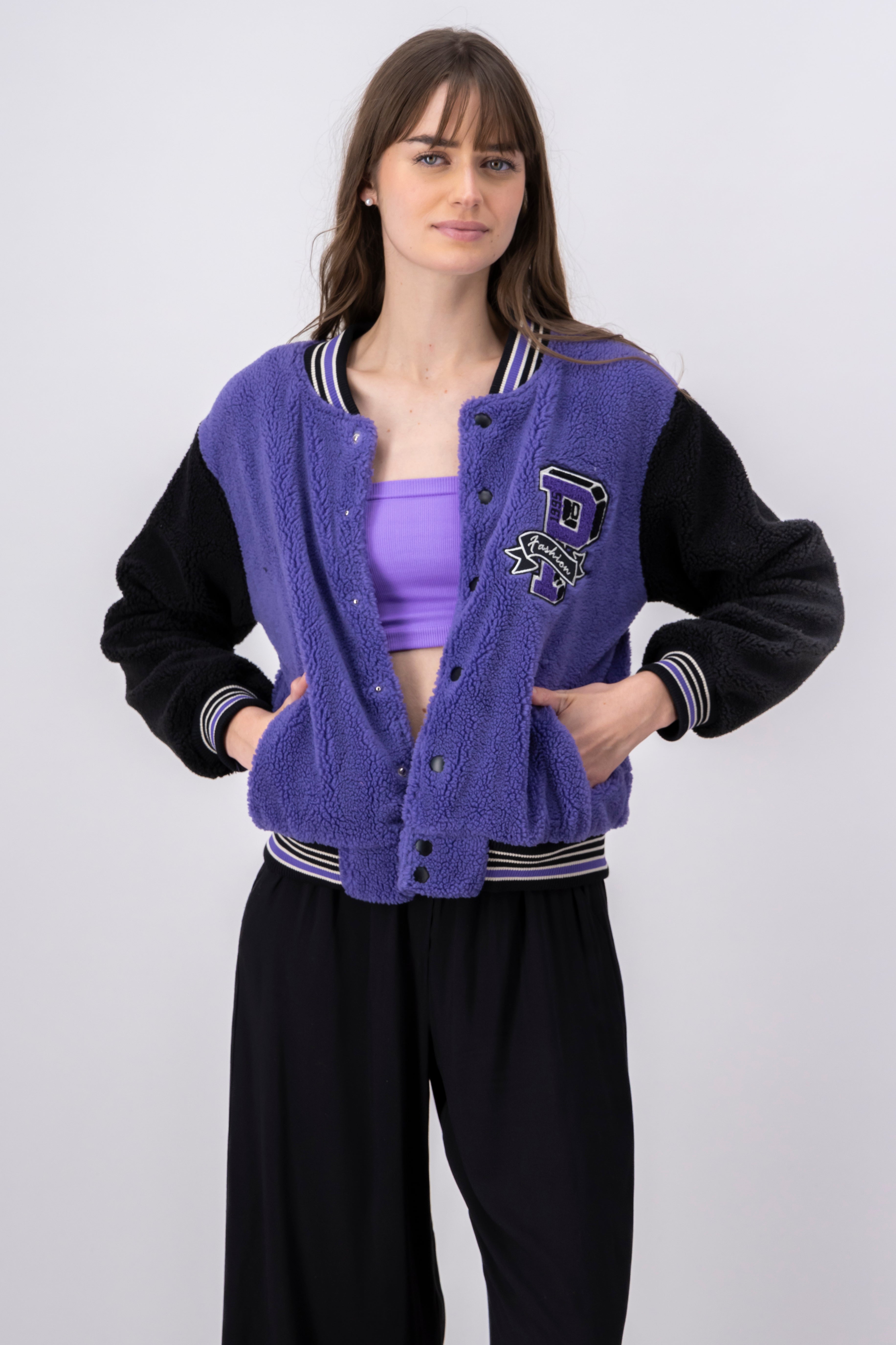 Chamarra bomber peluche parche MORADO COMBO