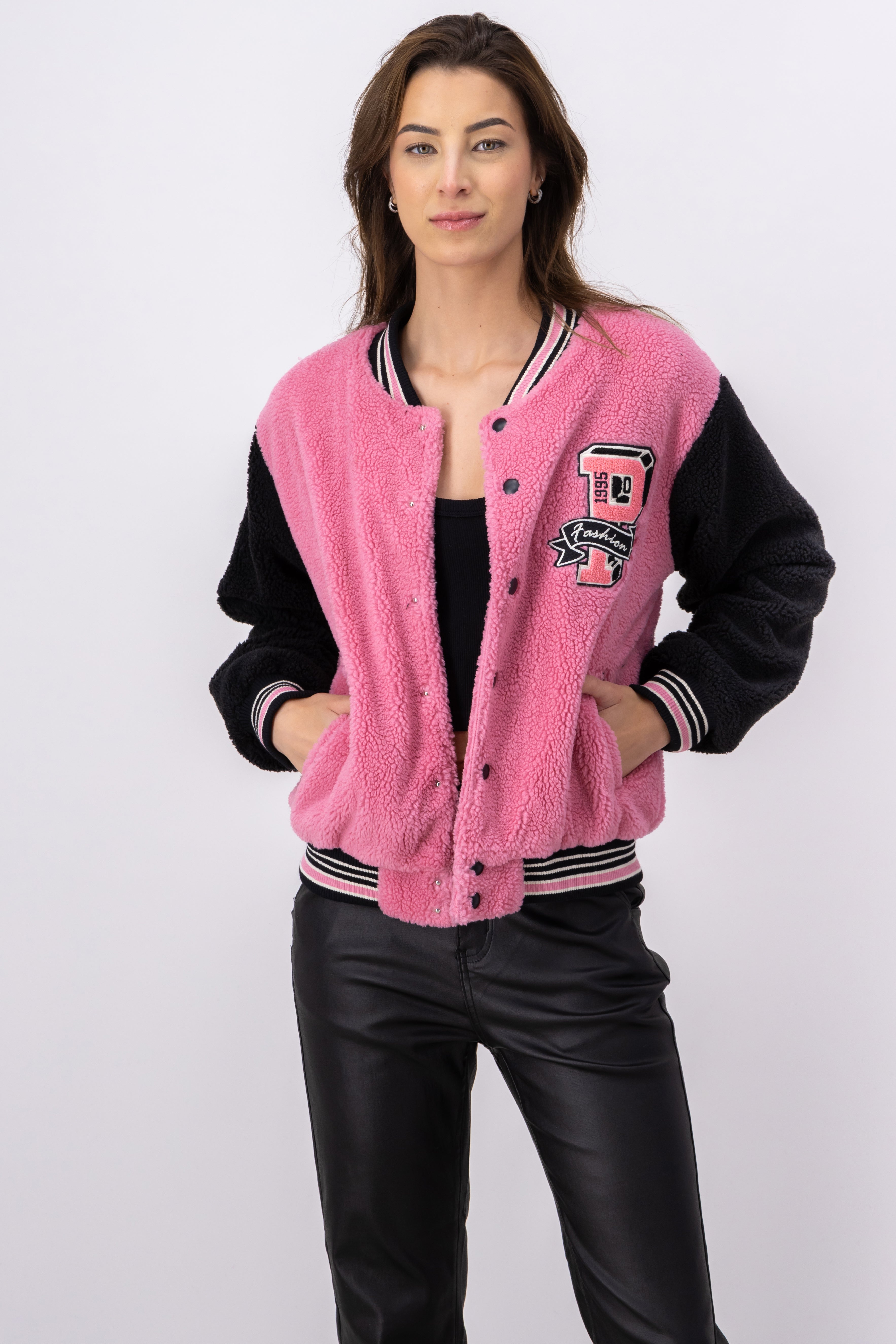 Chamarra bomber peluche parche ROSA COMBO