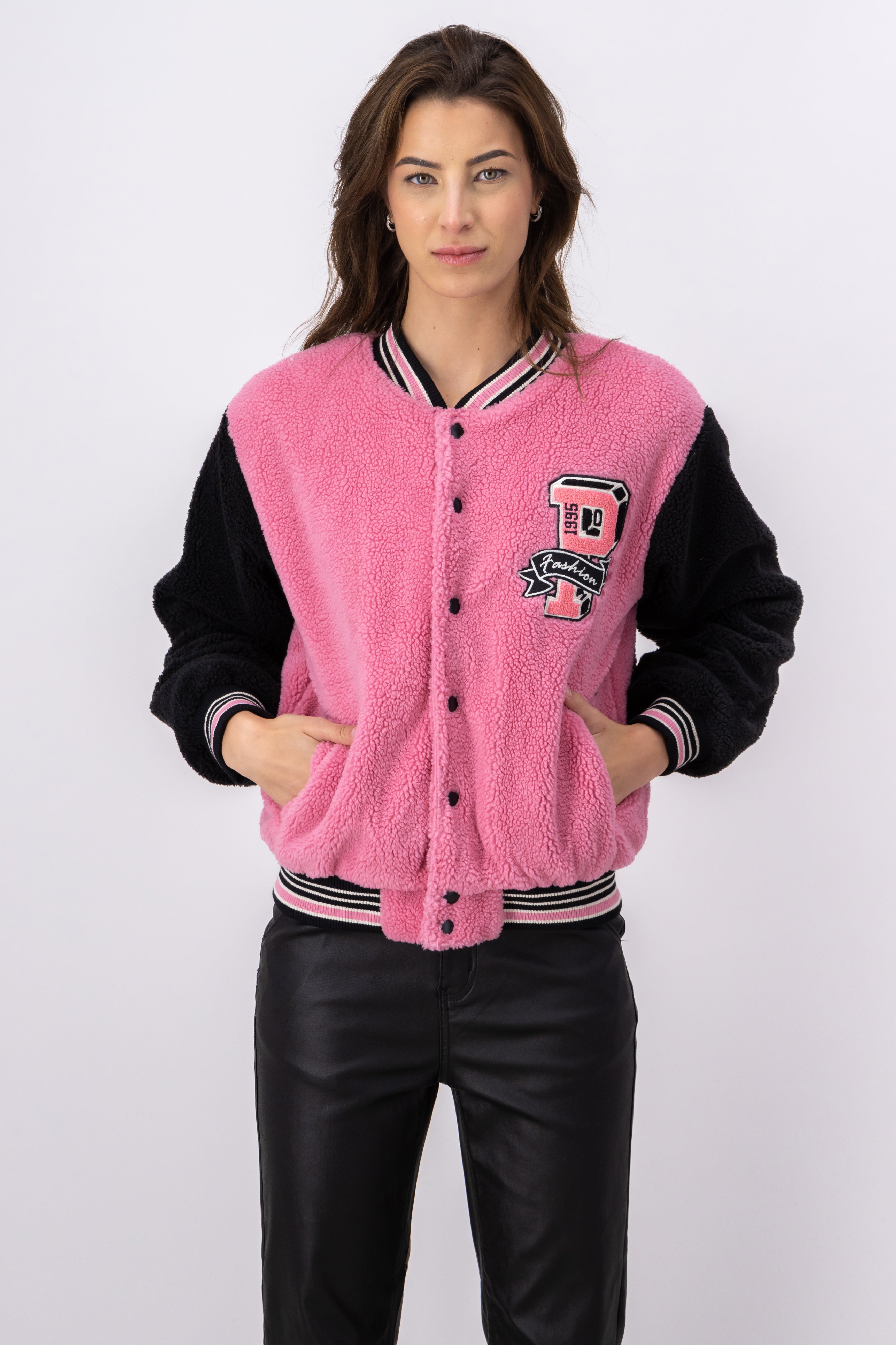 Chamarra bomber peluche parche ROSA COMBO