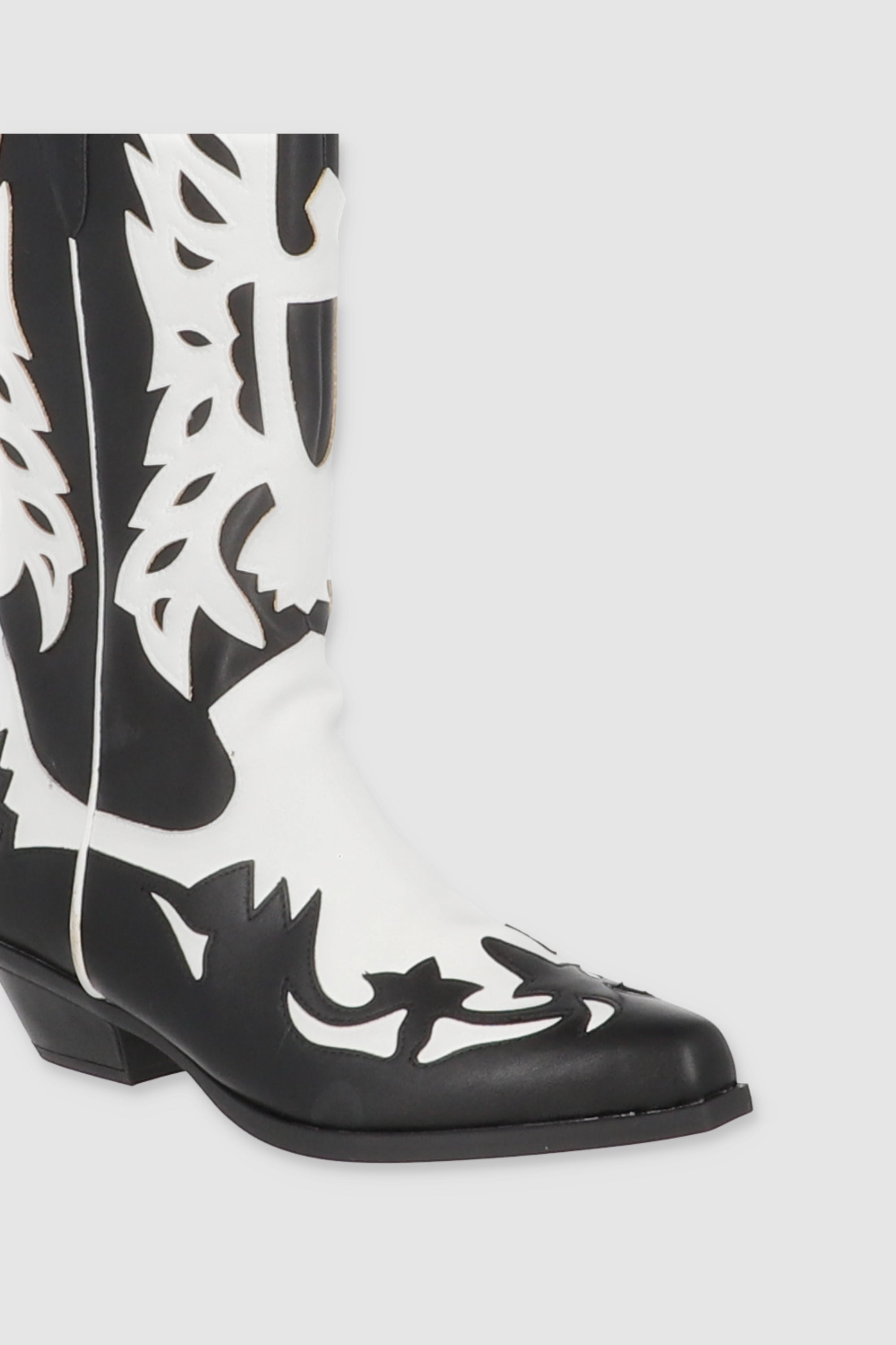 Alas embroidery cowboy boot BLACK