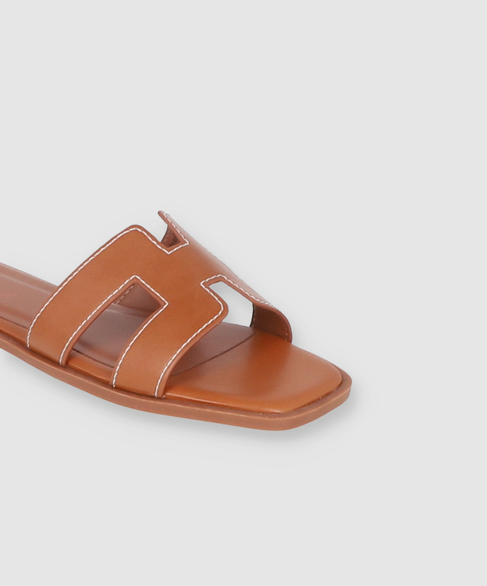 Sandalia Sencilla Tiras Greca TAN