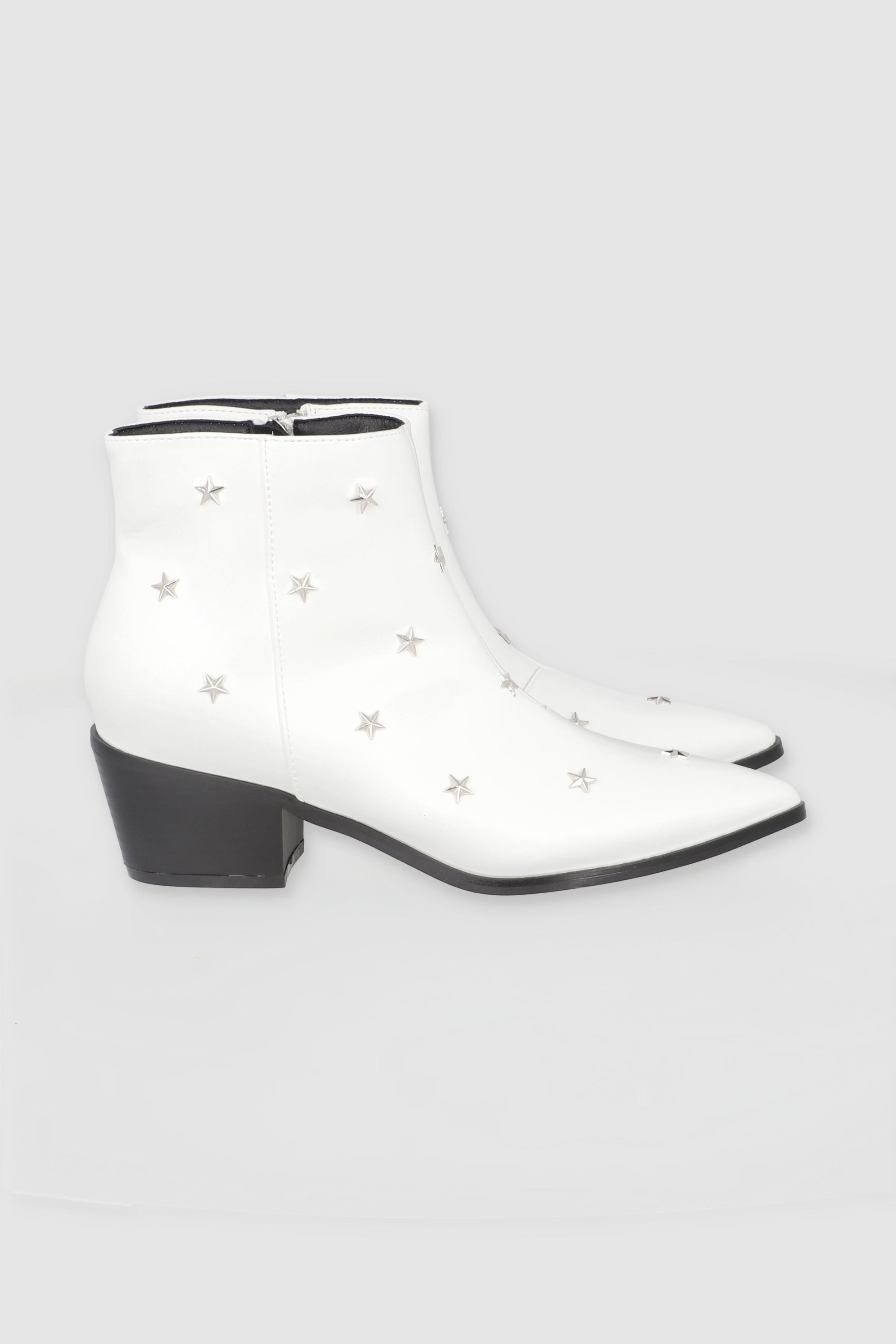 Botin Studs Estrellas HUESO