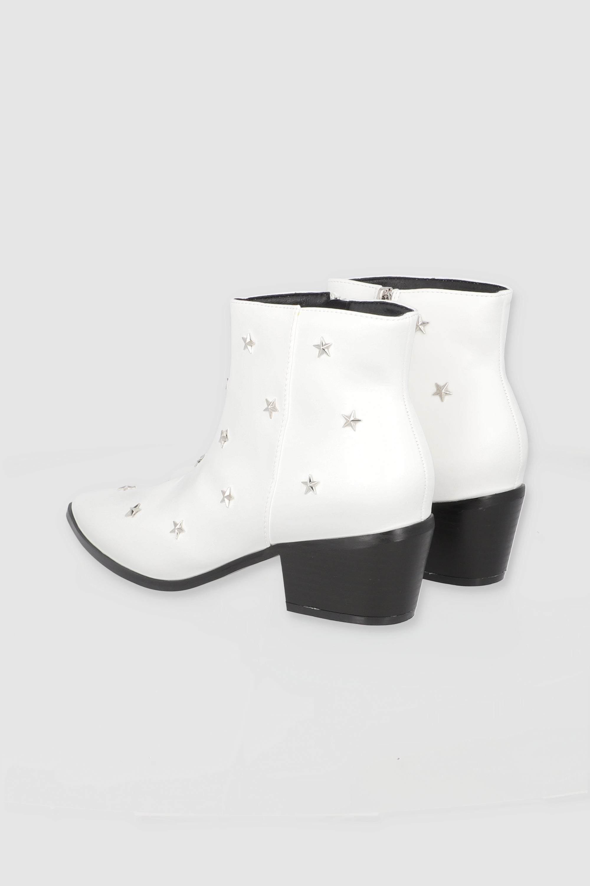 Botin Studs Estrellas HUESO