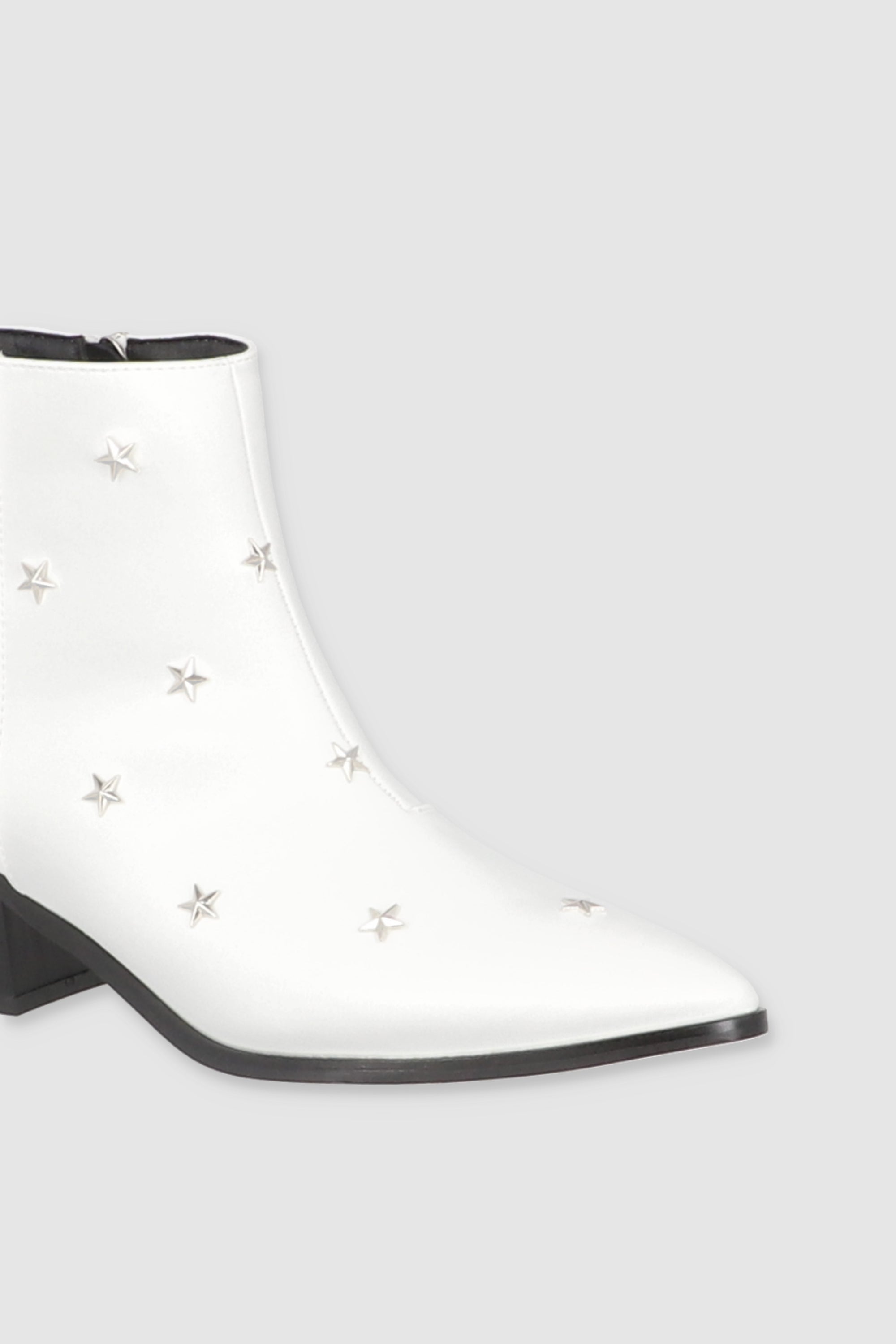 Botin Studs Estrellas HUESO