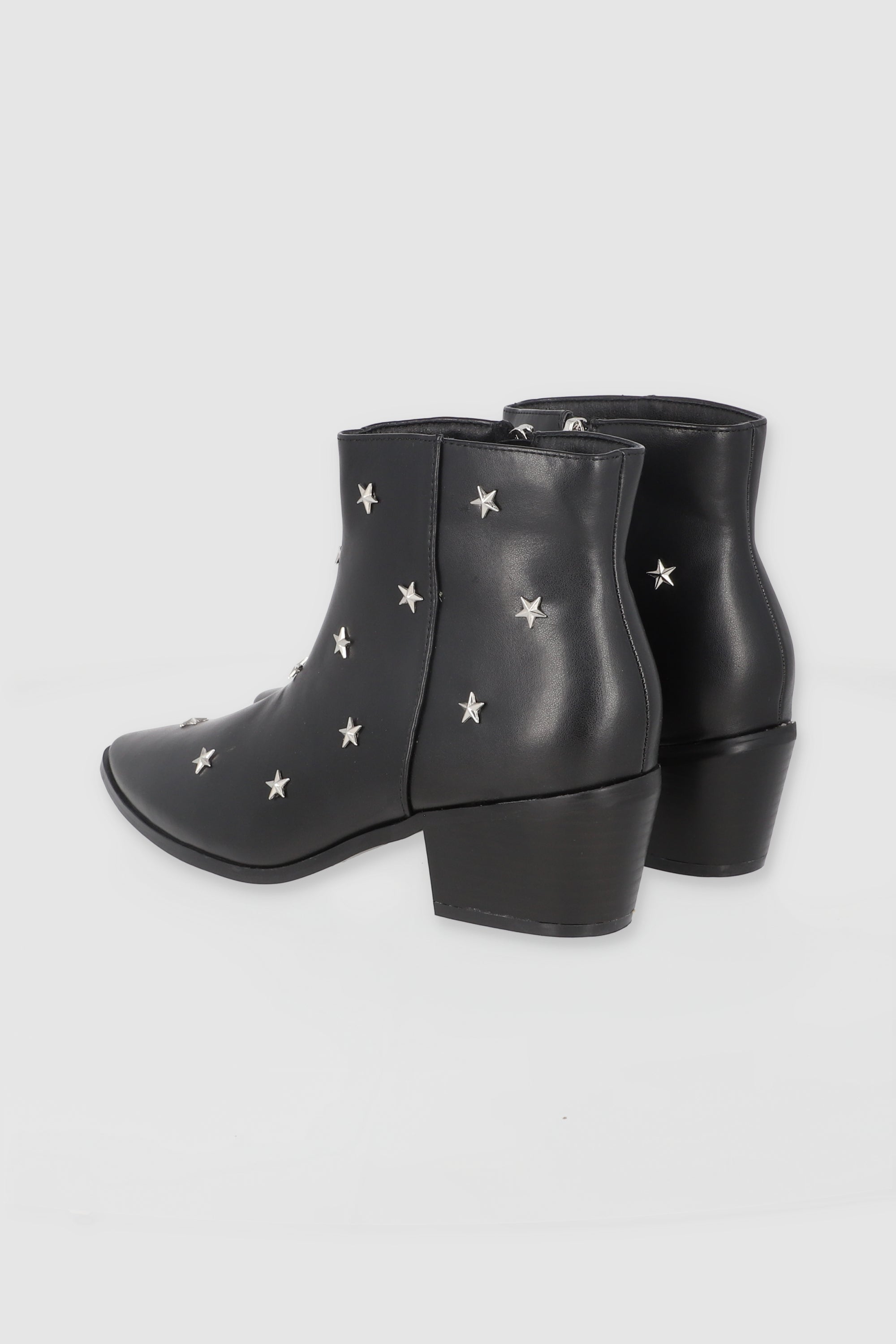 Botin Studs Estrellas NEGRO