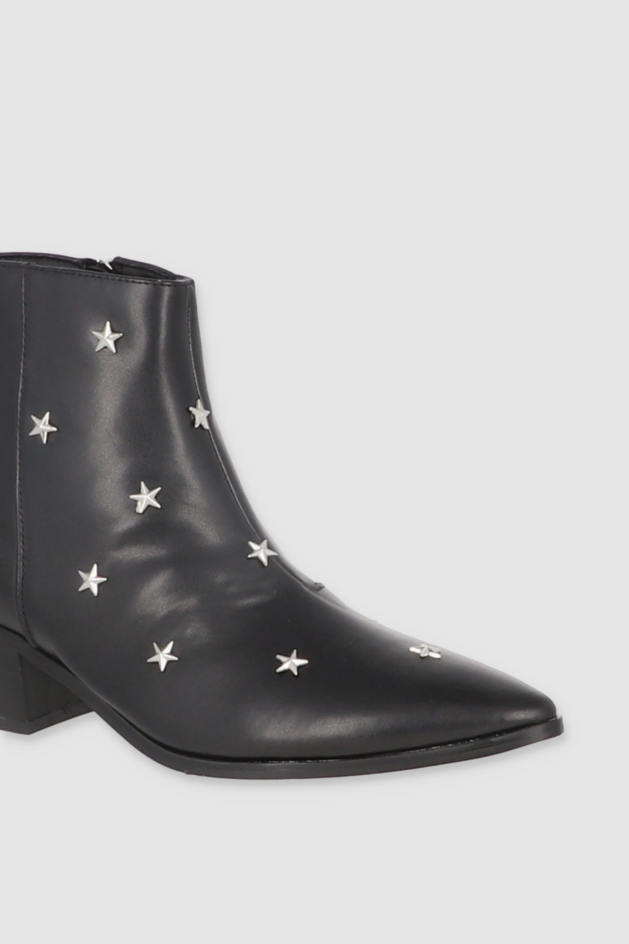 Botin Studs Estrellas NEGRO