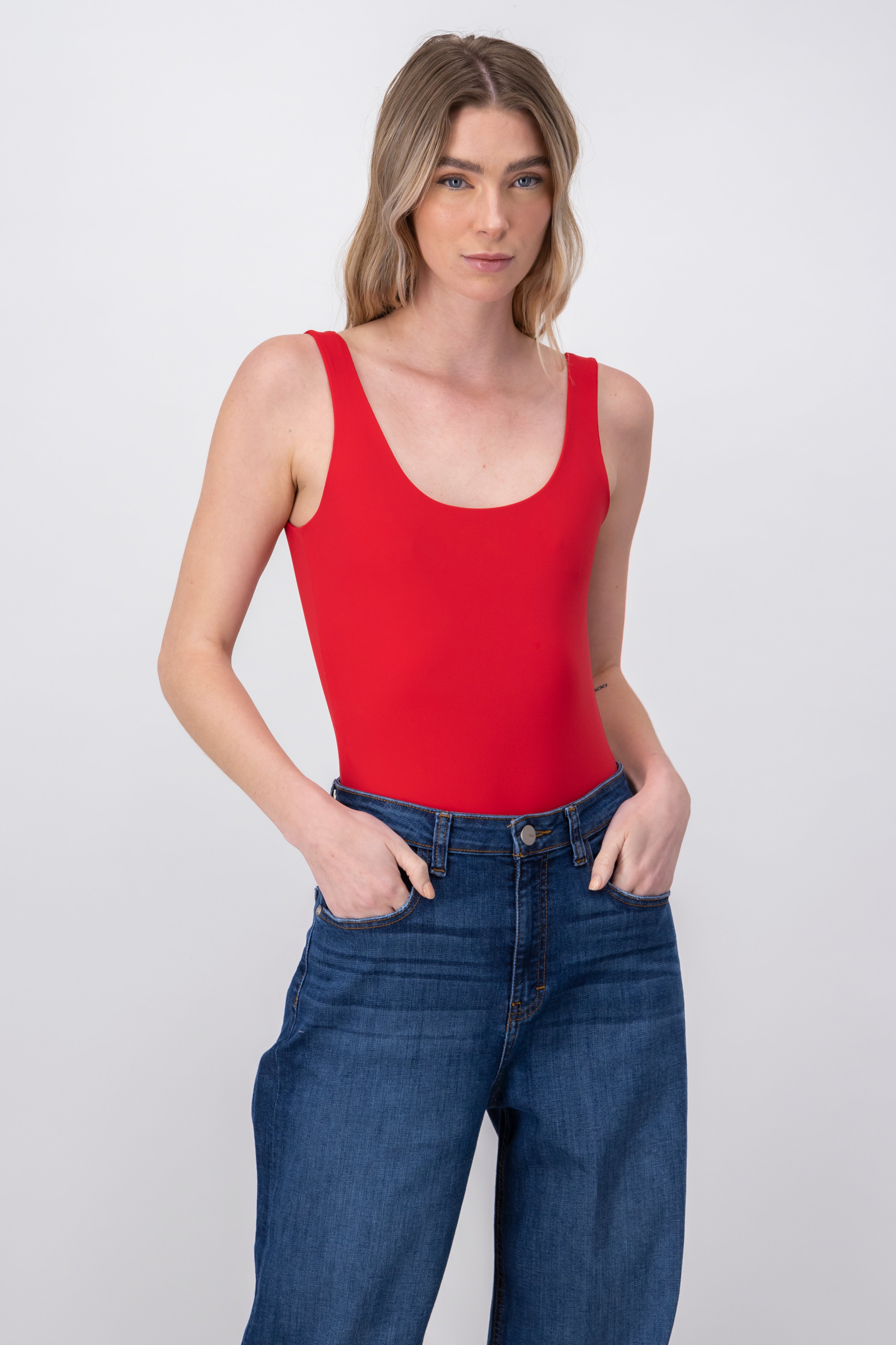 Bodysuit liso escote espalda ROJO