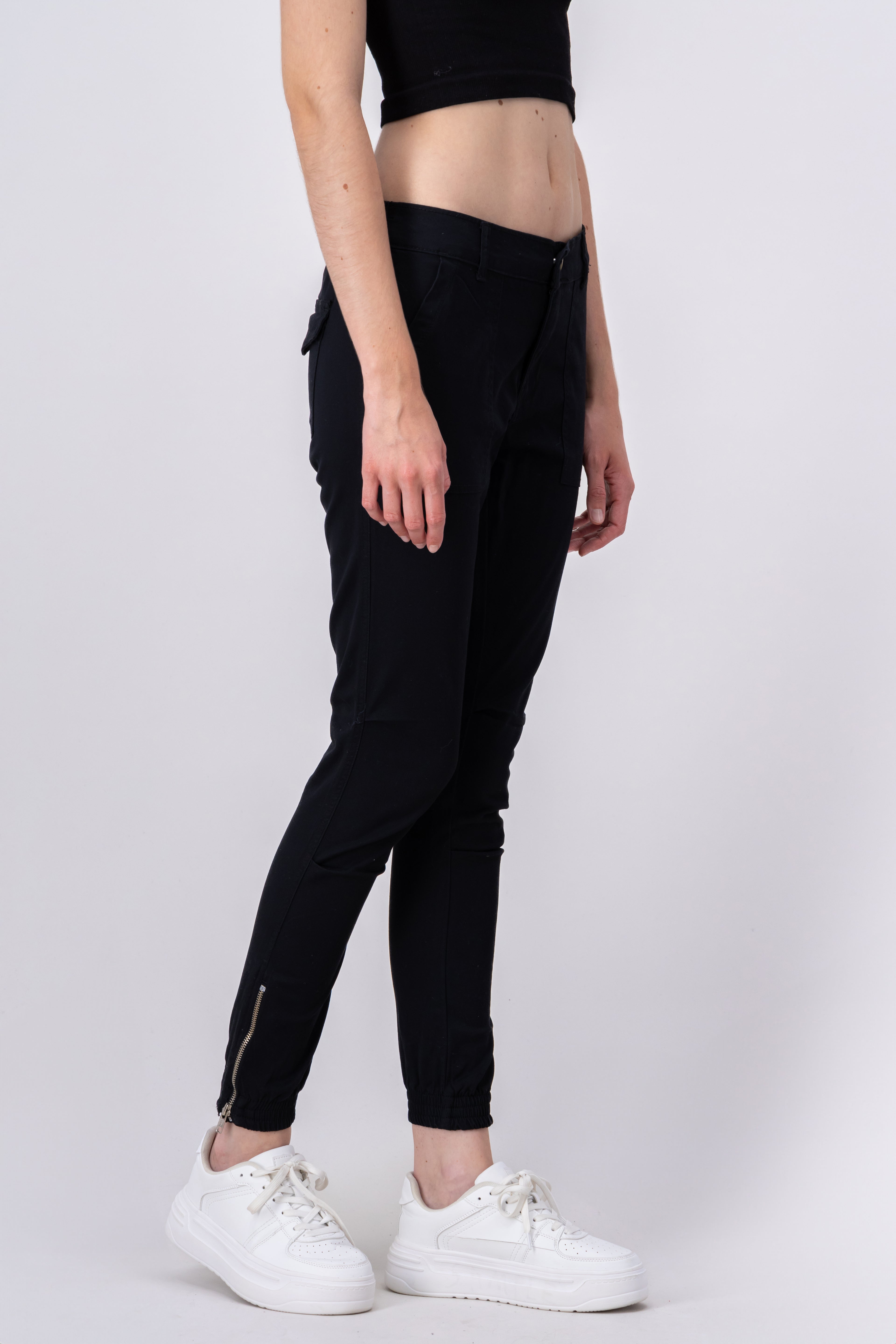 Joggers with smooth closure BLACK