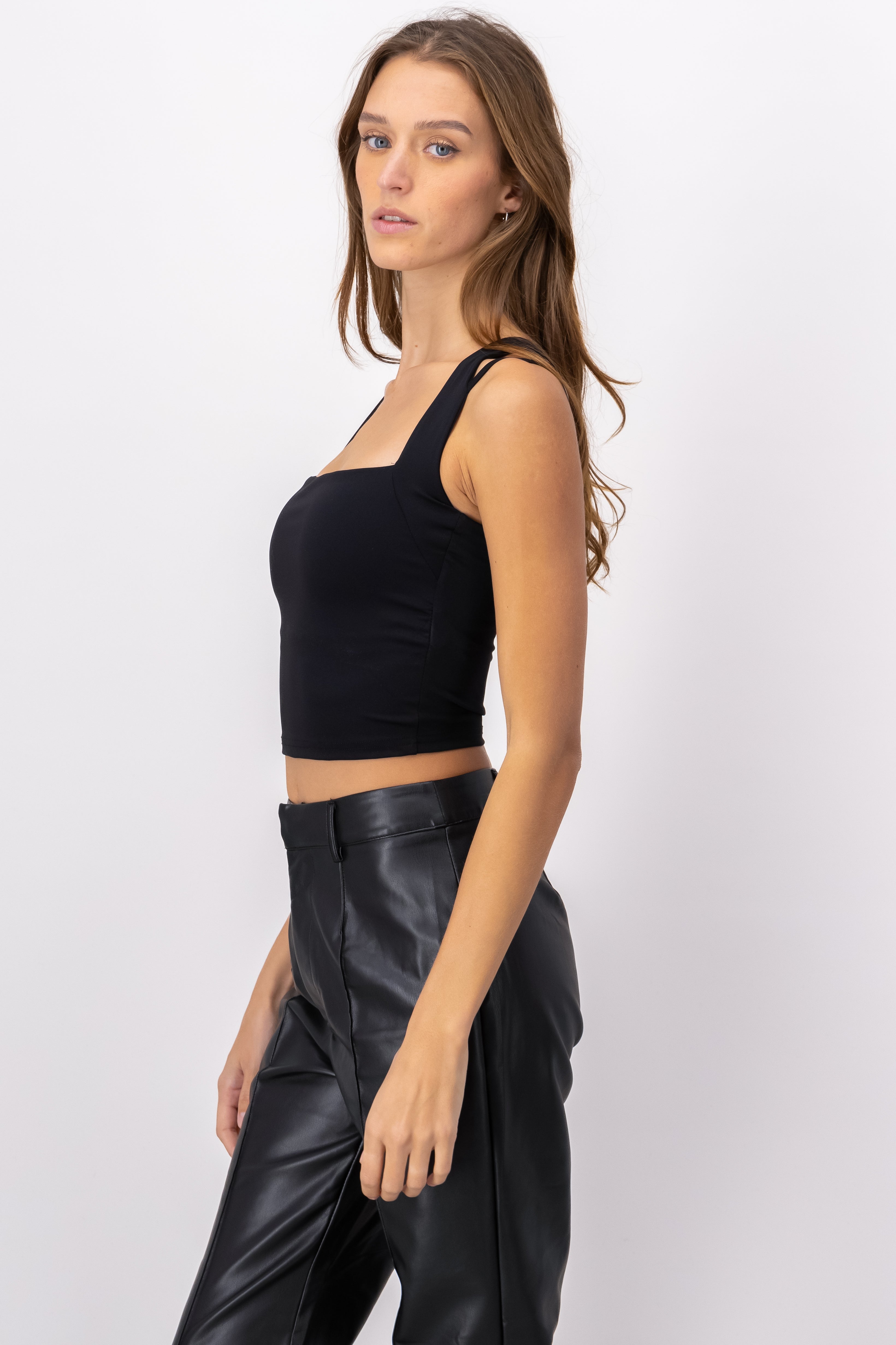 Crop Top Sin Mangas NEGRO