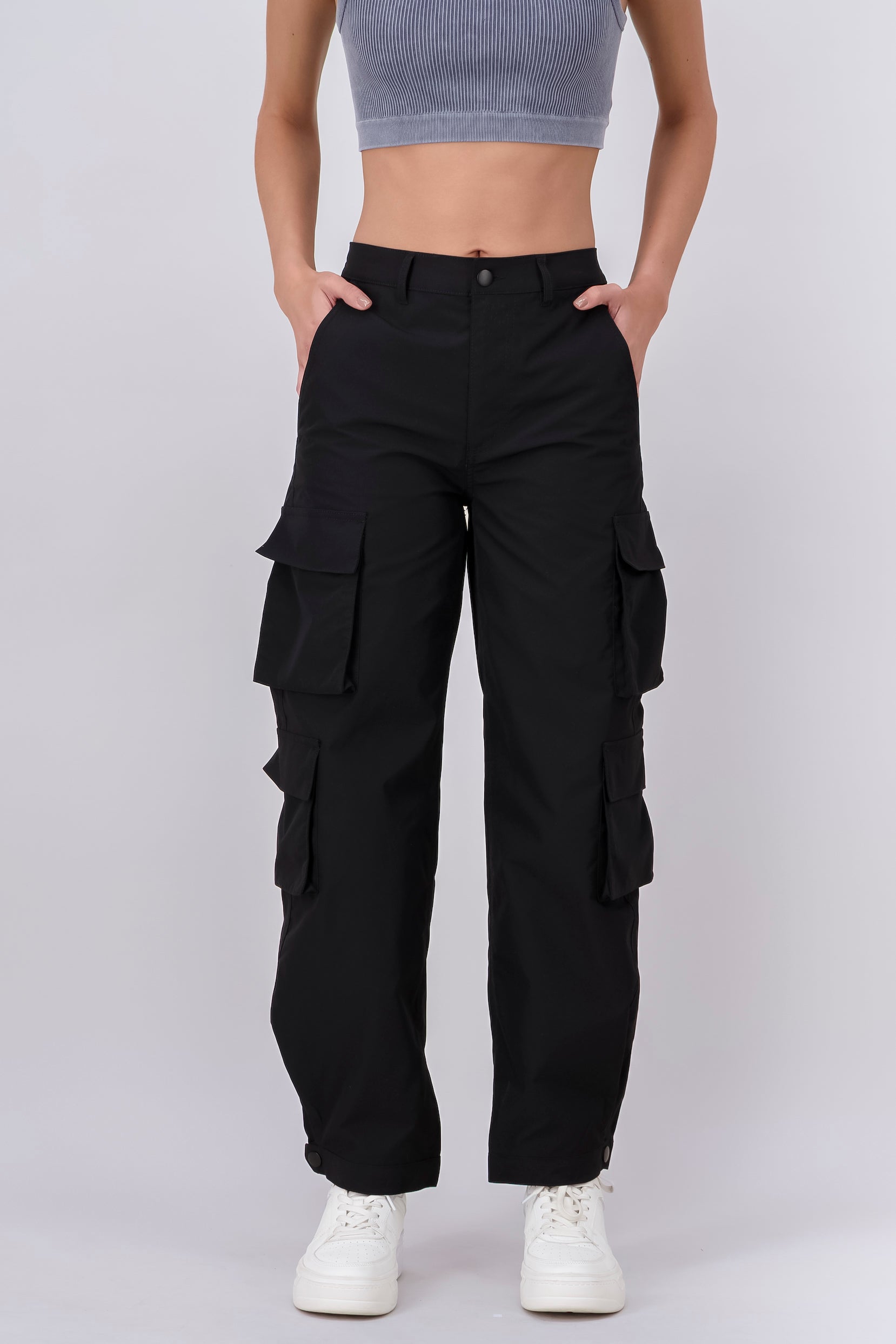Pantalon Cargo Detalle Plisado NEGRO