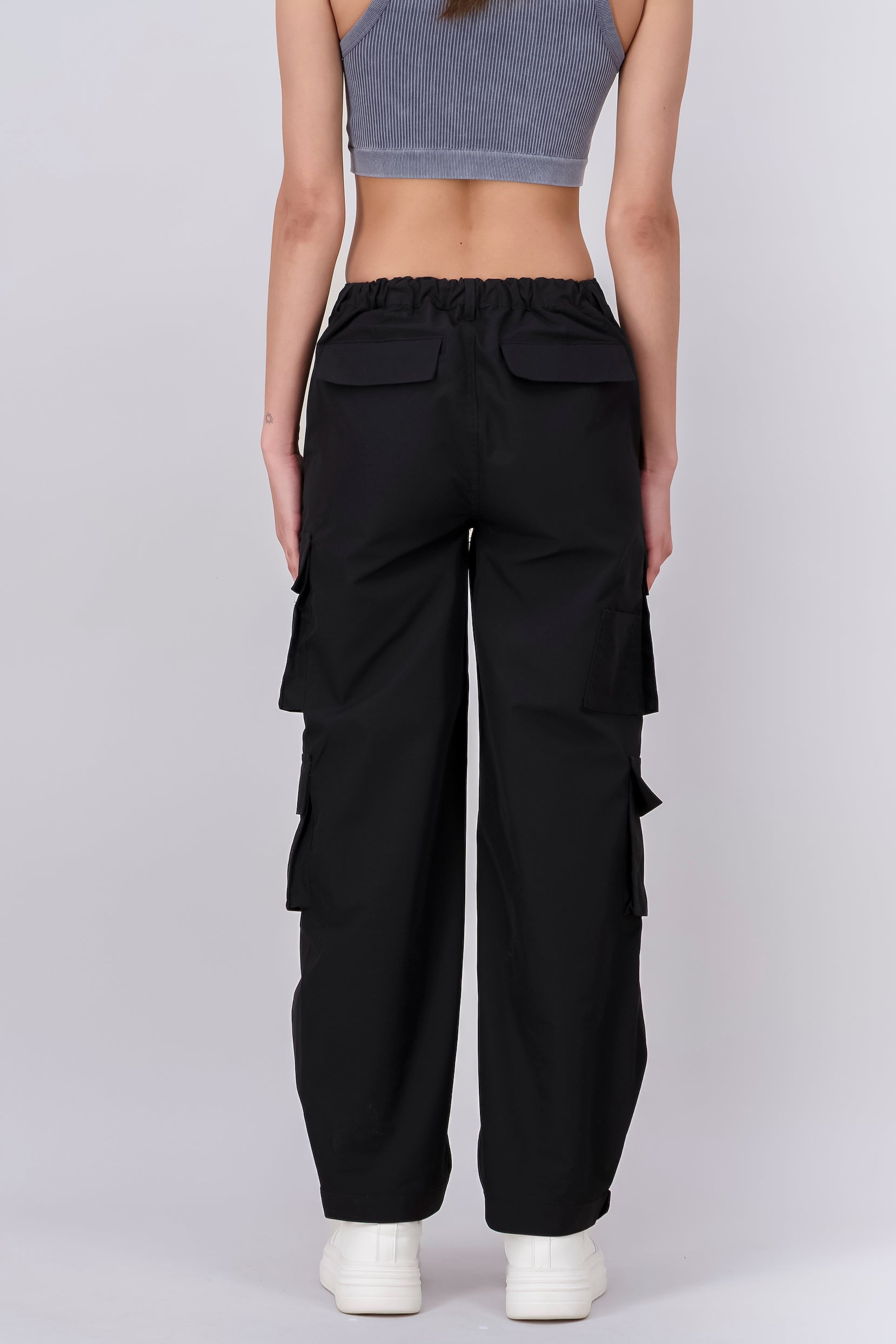 Pantalon Cargo Detalle Plisado NEGRO