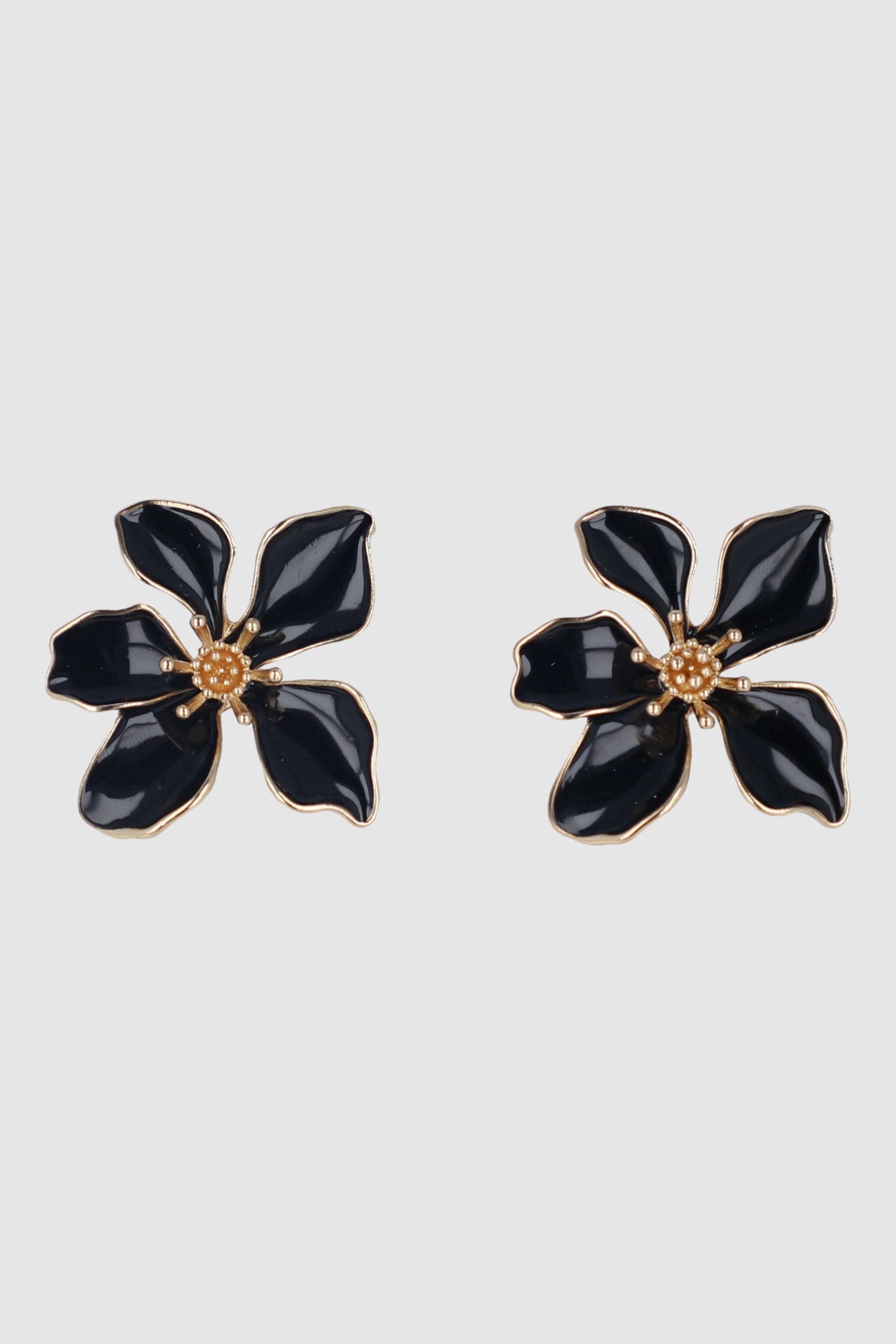 ARETES FLOR ESMALTE NEGRO